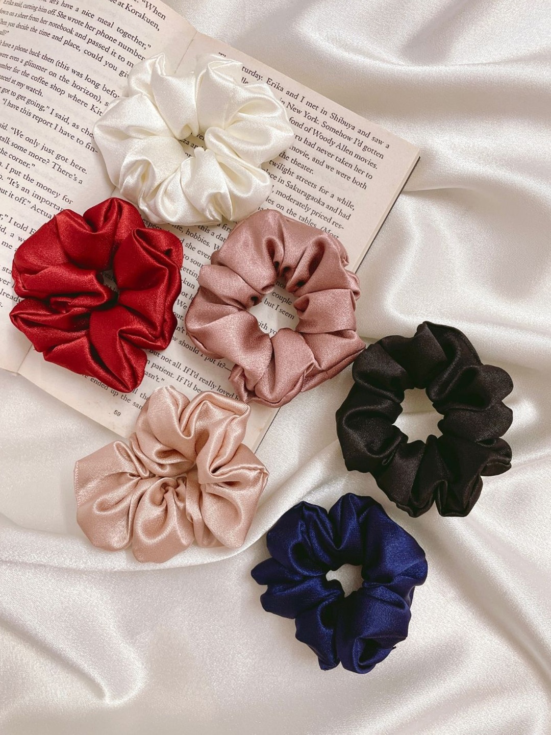 

Mueras Set of 6 Satin Silk Scrunchies, Red