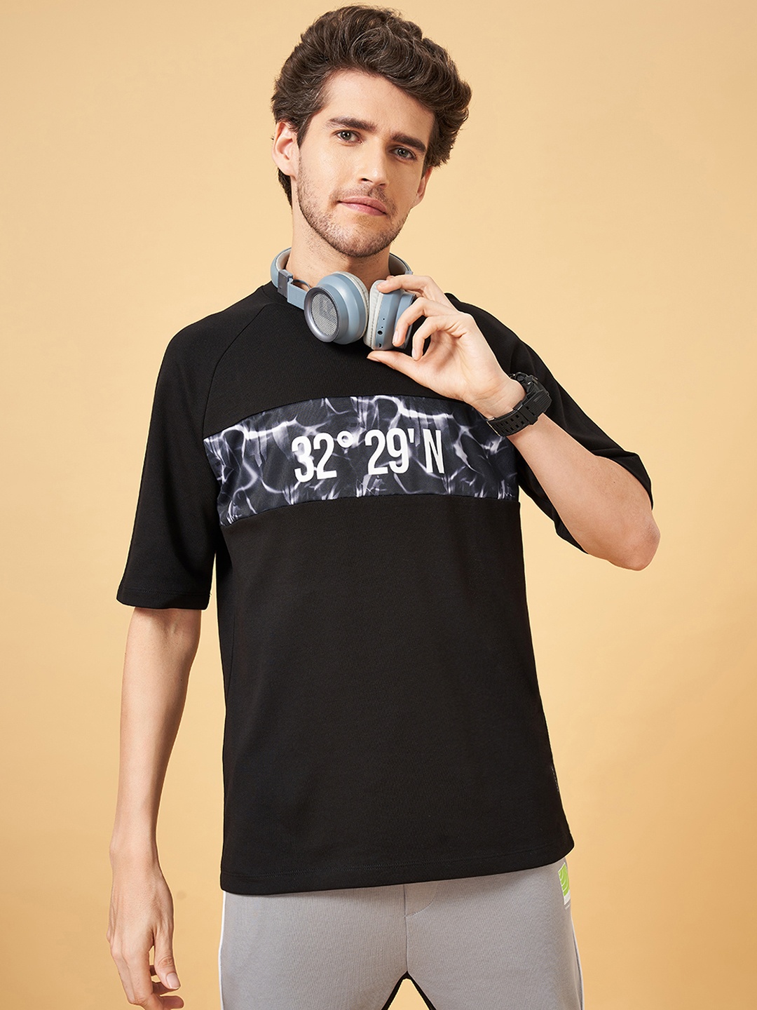 

Ajile by Pantaloons Graphic Printed Slim Fit T-shirt, Black