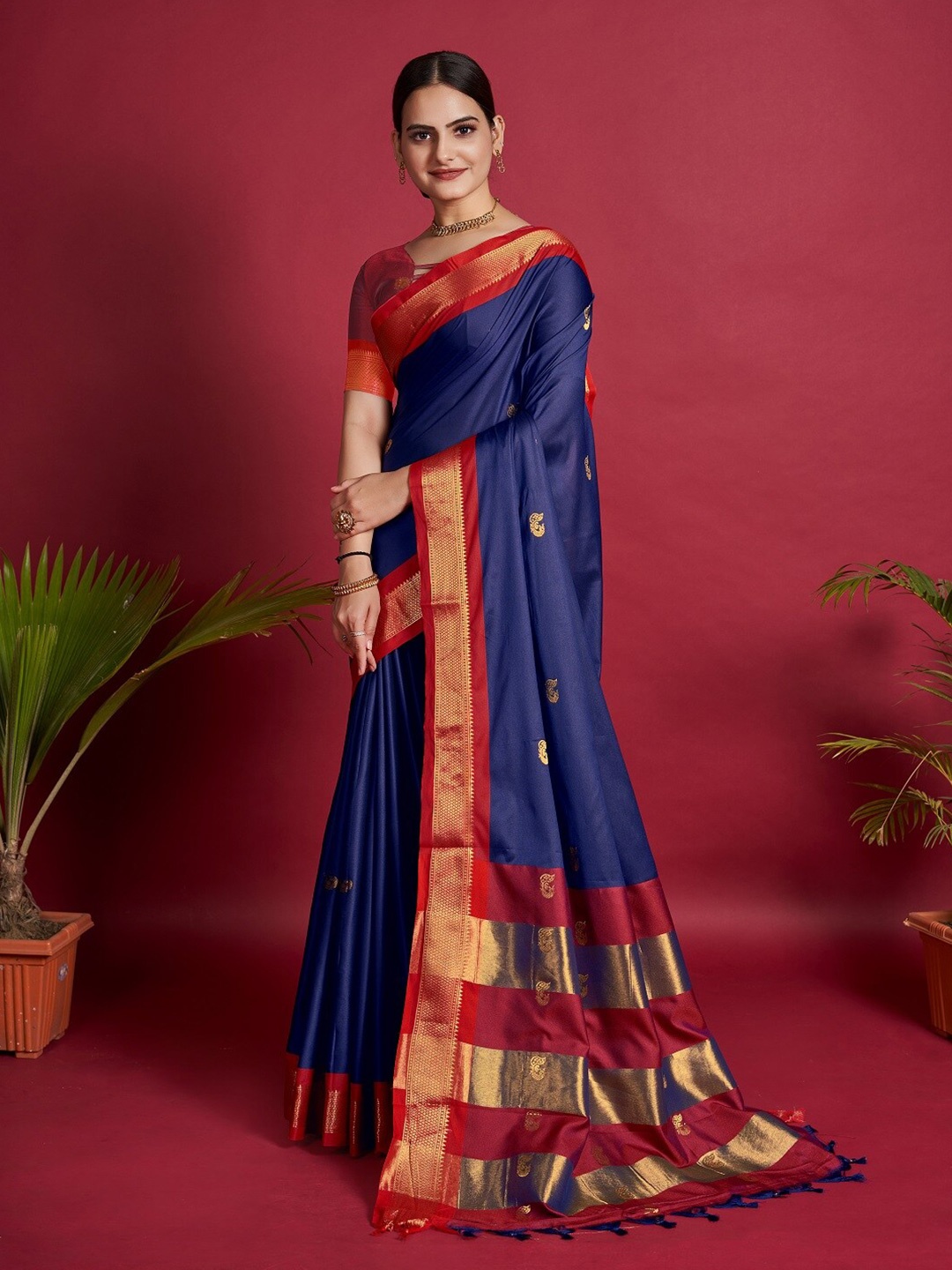 

Sarvada Ethnic Motifs Woven Design Zari Kanjeevaram Saree, Navy blue