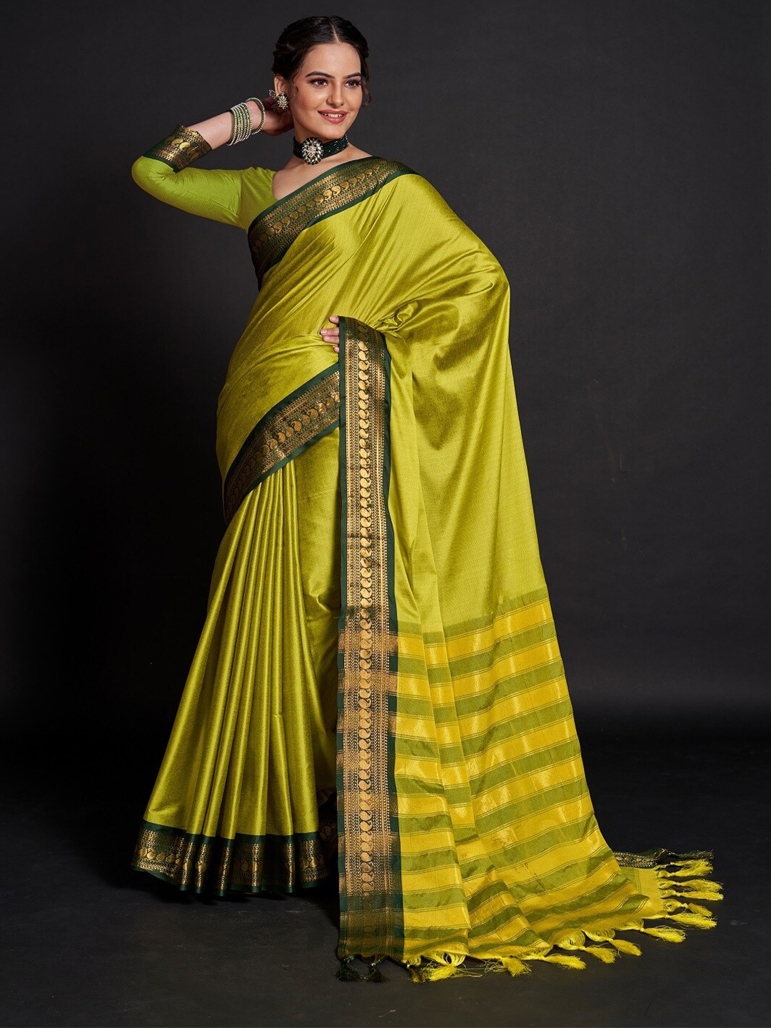 

Sarvada Woven Design Zari Silk Designer Kanjeevaram Saree, Lime green