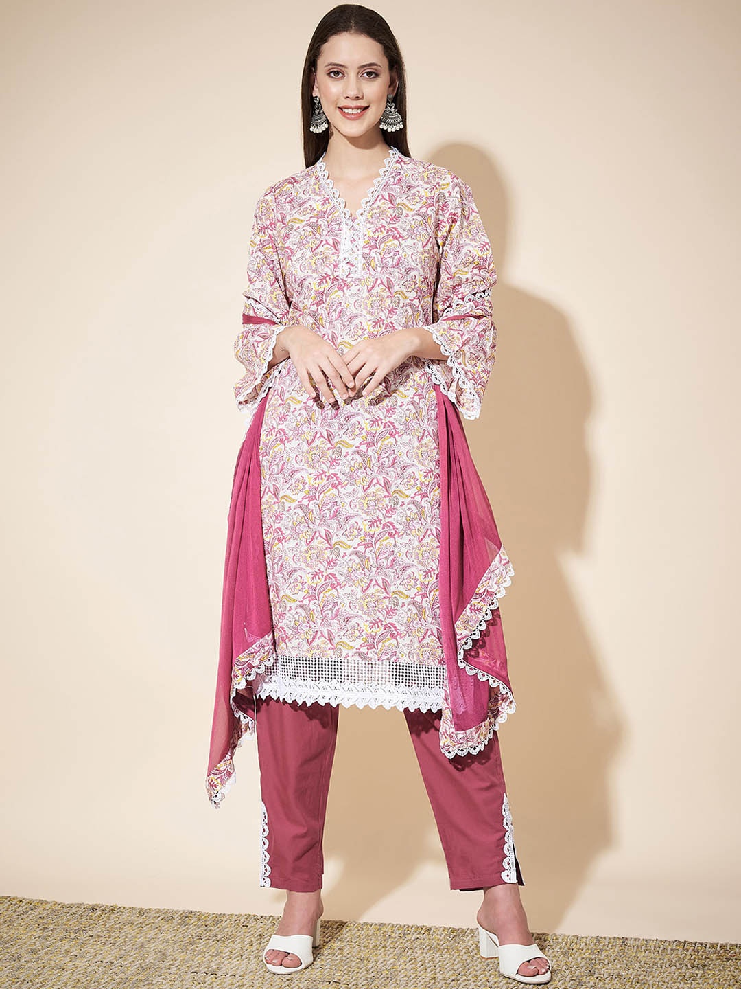 

Vbuyz Floral Printed Regular Pure Cotton Kurta with Trousers & With Dupatta, Pink