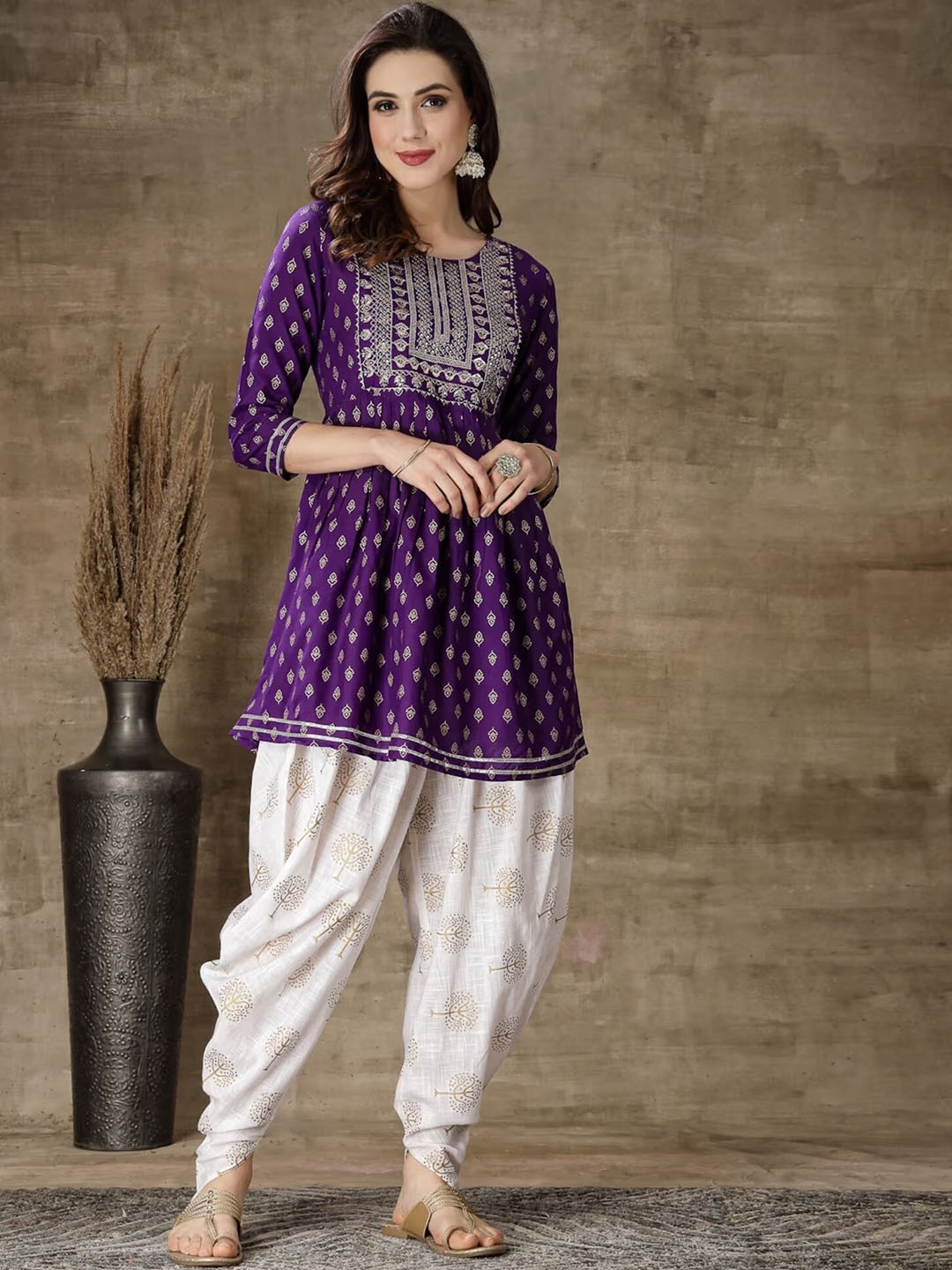 

Dress21 Floral Embroidered Sequinned A-Line Pleated Kurta with Dhoti Pants, Violet