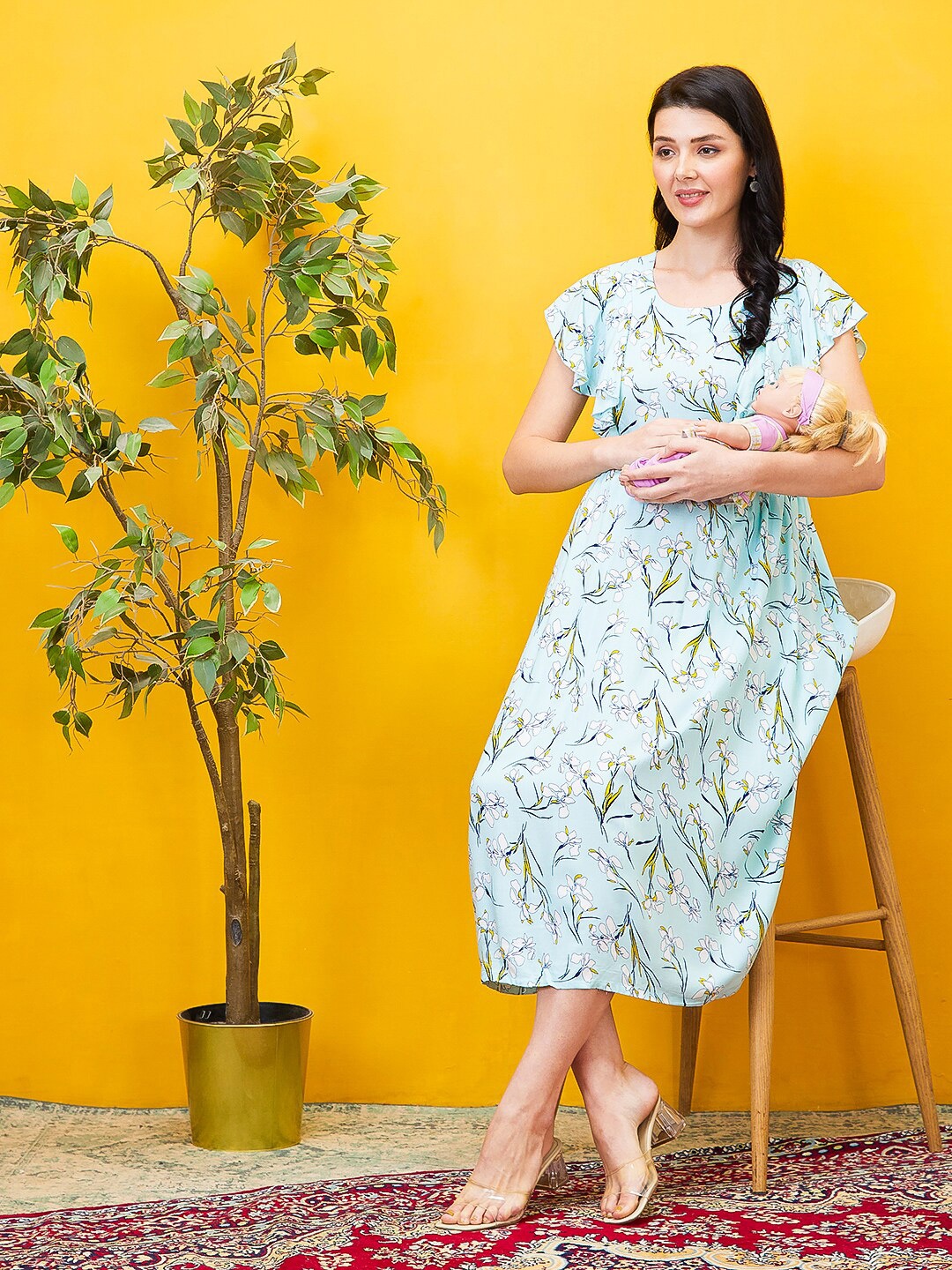

AV2 Floral Printed Flutter Sleeves Maternity Fit And Flare Ethnic Dress, Green