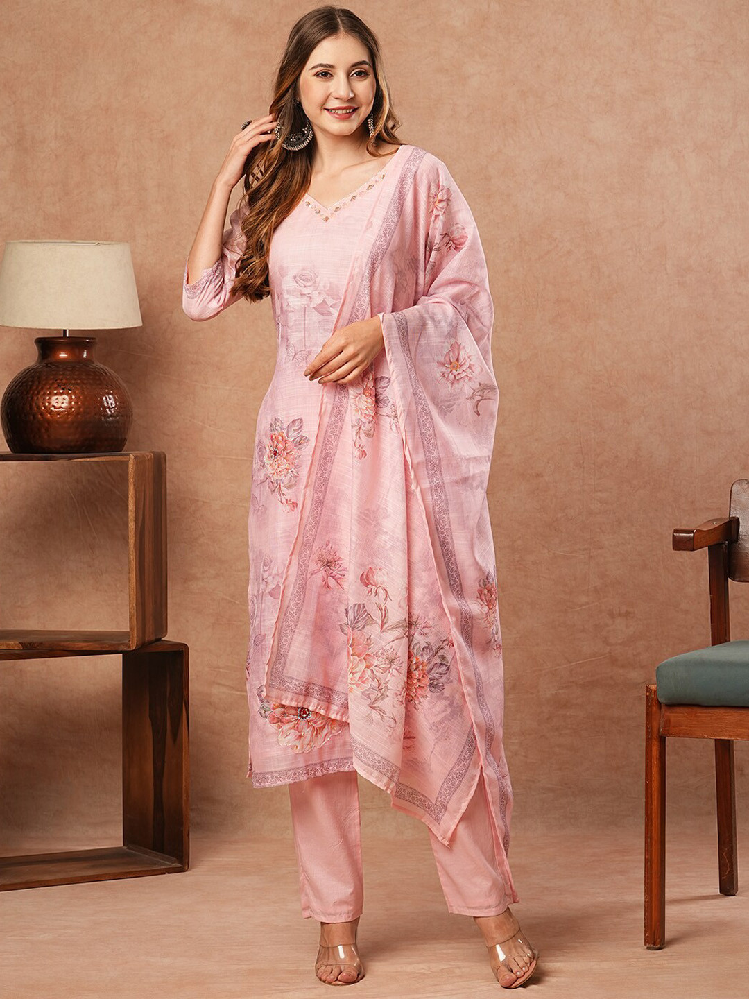 

FASHOR Floral Printed V-Neck Linen Kurta with Trousers & Dupatta, Pink