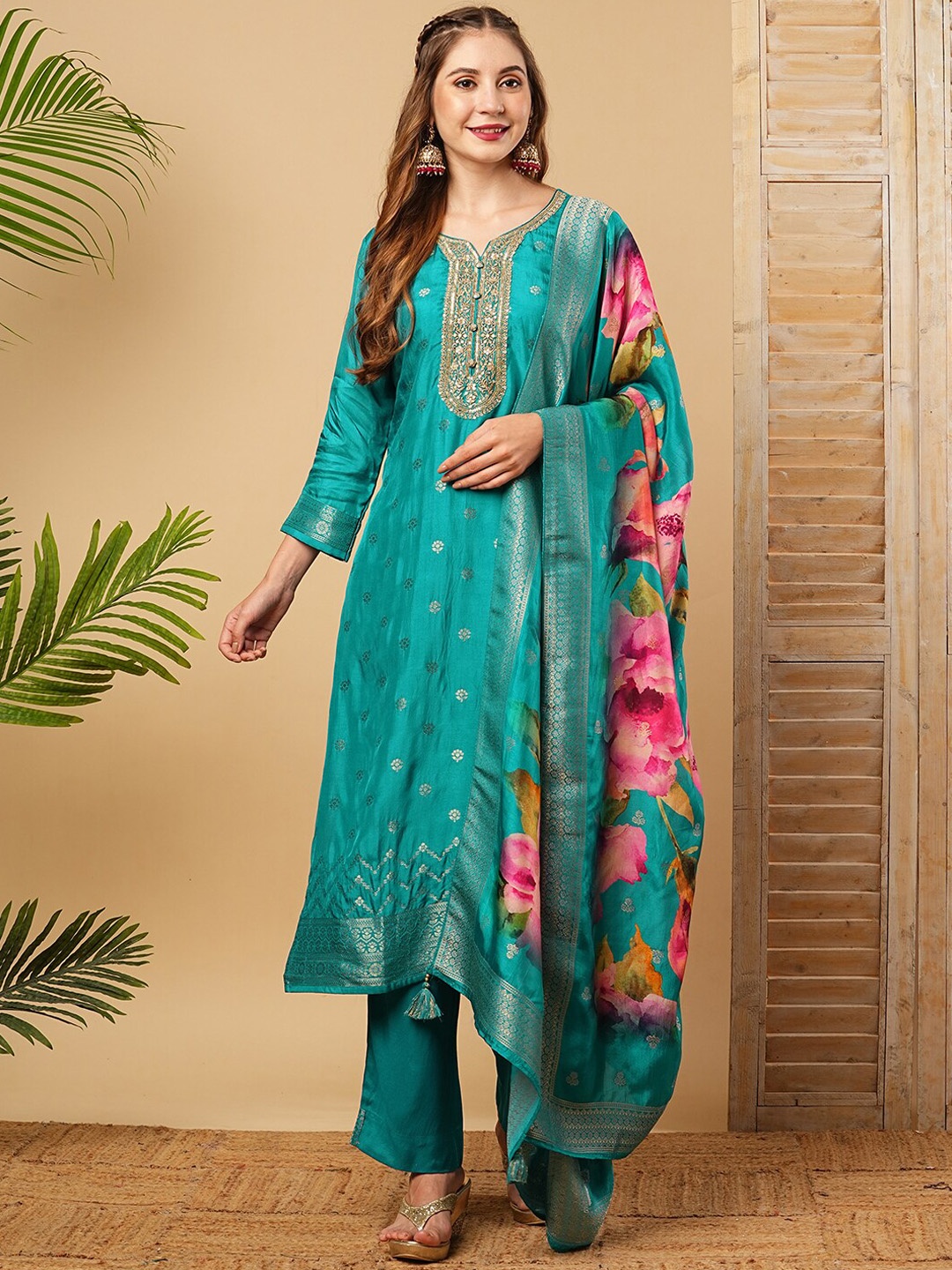 

FASHOR Ethnic Motifs Embroidered Regular Straight Kurta with Trousers & Dupatta, Turquoise blue