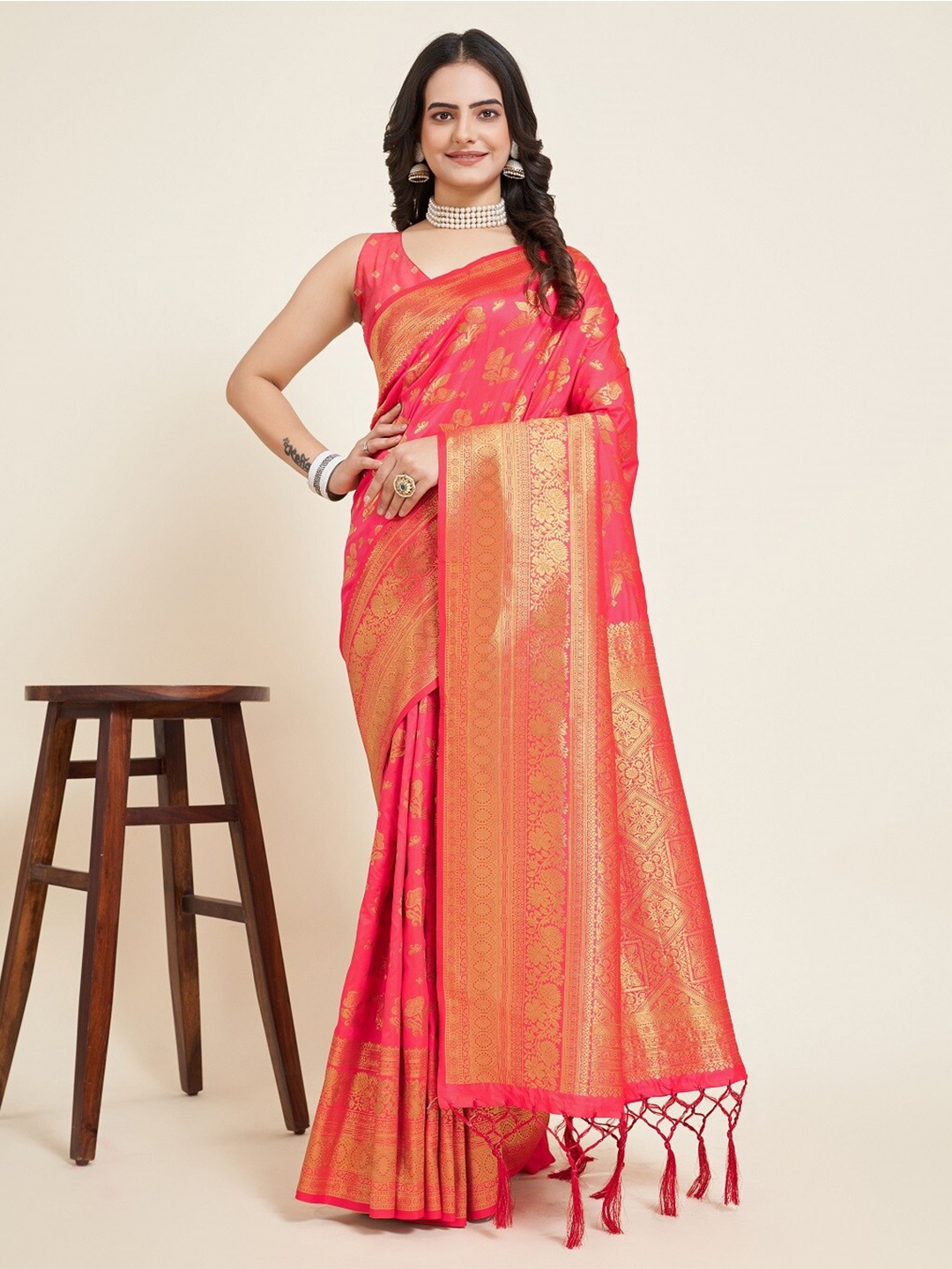 

Sarvada Ethnic Motifs Woven Design Zari Banarasi Saree, Peach