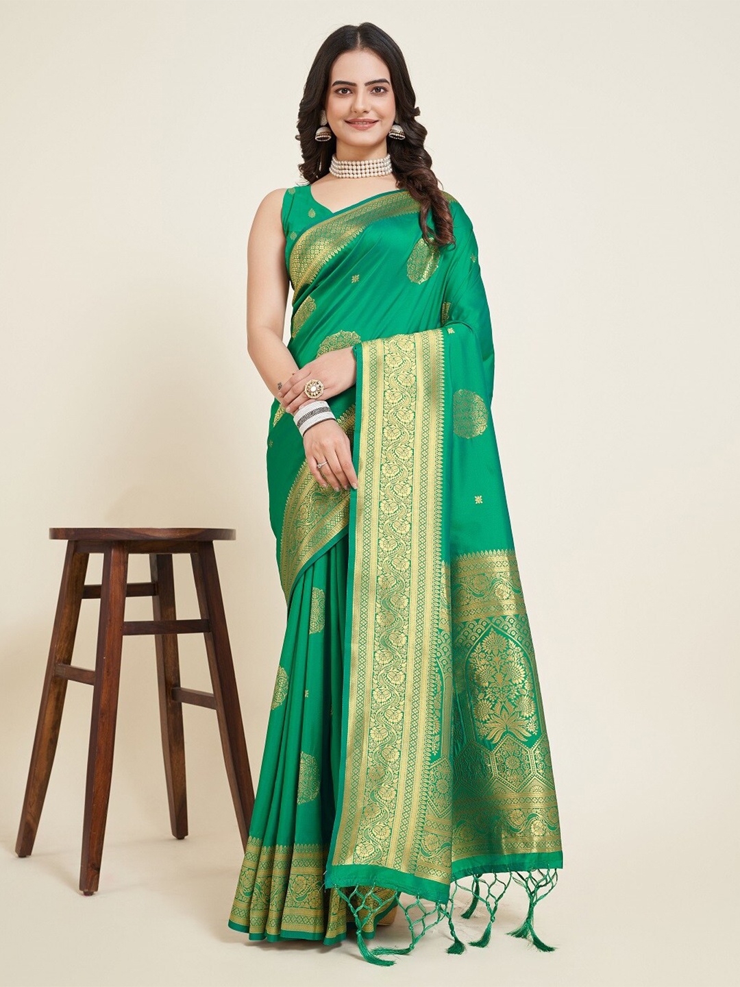 

Sarvada Ethnic Motifs Woven Design Zari Banarasi Saree, Green