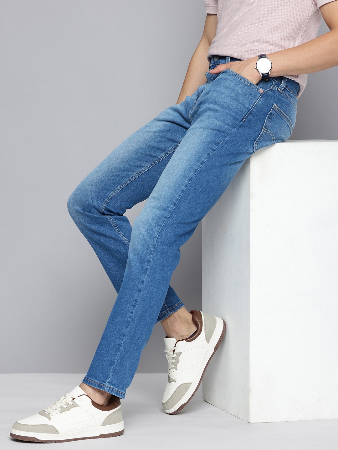 

Levis Men 511 Slim Fit Light Fade Stretchable Jeans, Blue