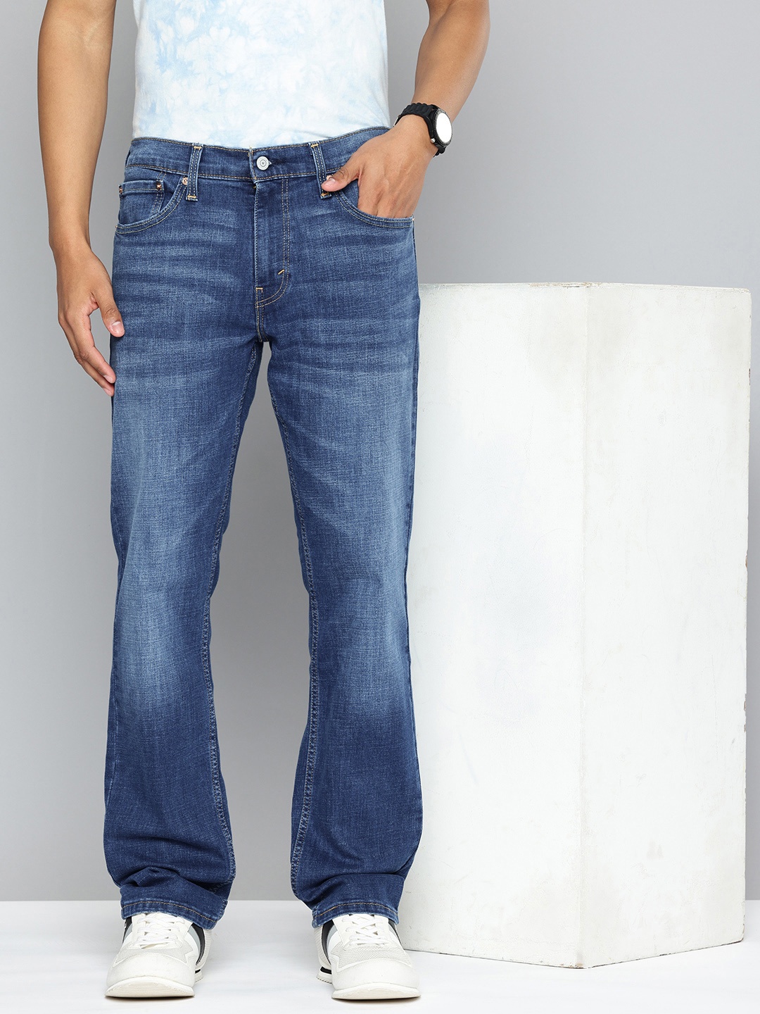 Levis Men 511 Slim Fit Light Fade Stretchable Jeans, Blue