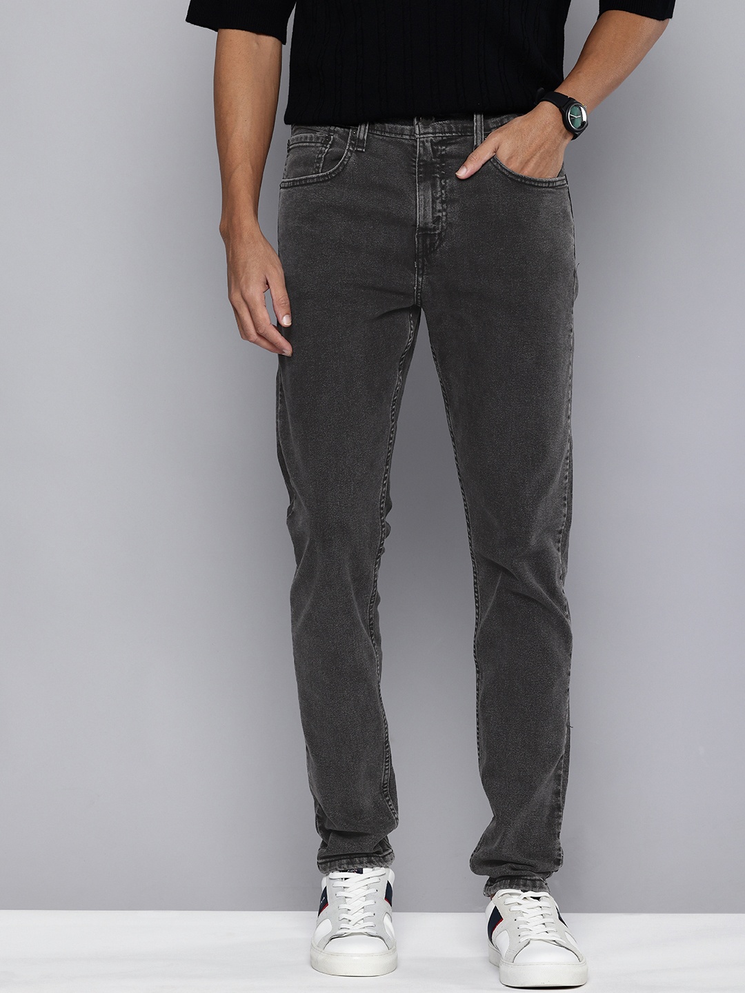 

Levis Men 512 Slim Tapered Fit Heavy Fade Jeans, Black