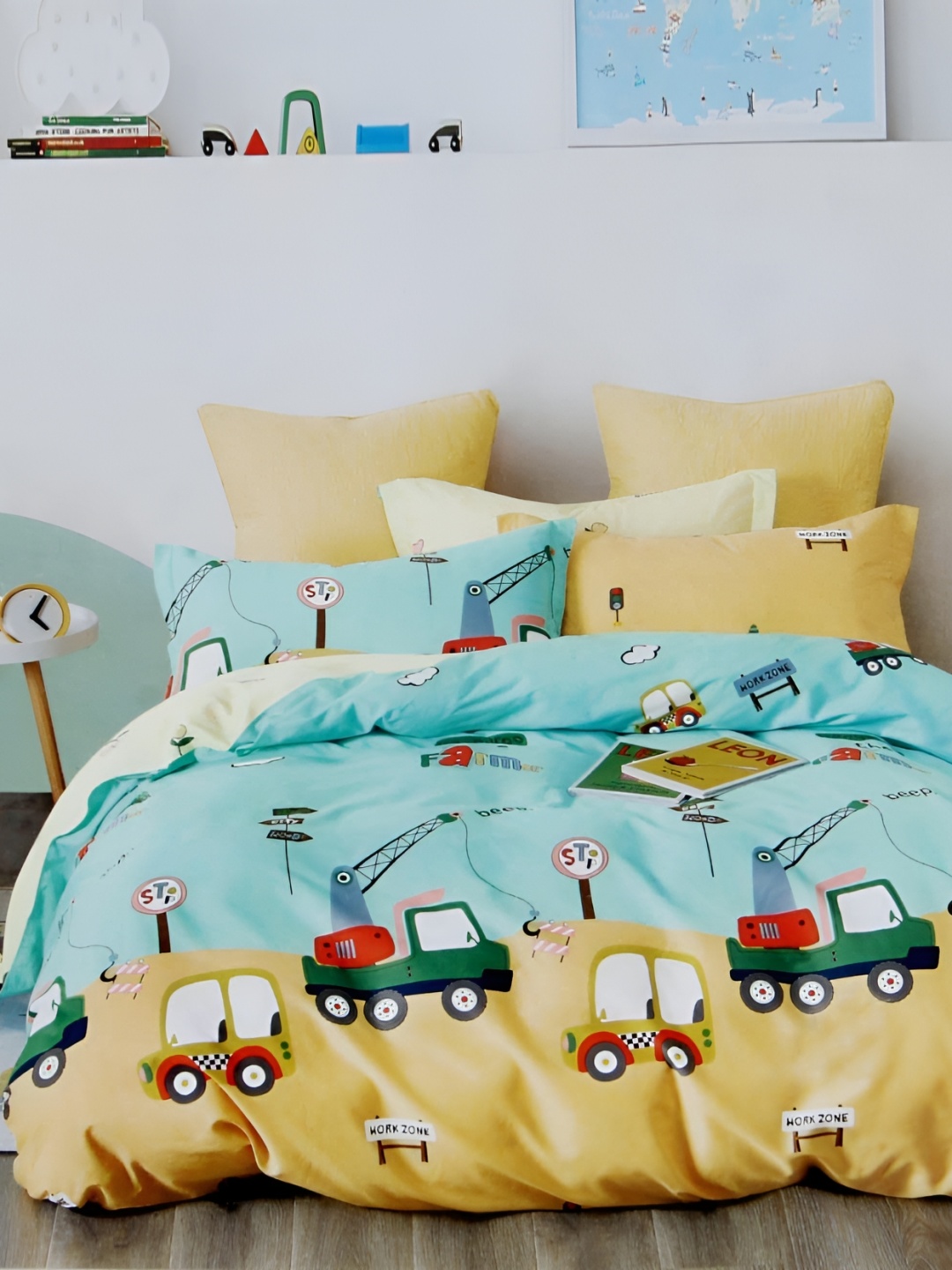 

MallowWorld 3-Pcs Yellow & Blue Printed 200TC King Bedcover With Pillow Cover
