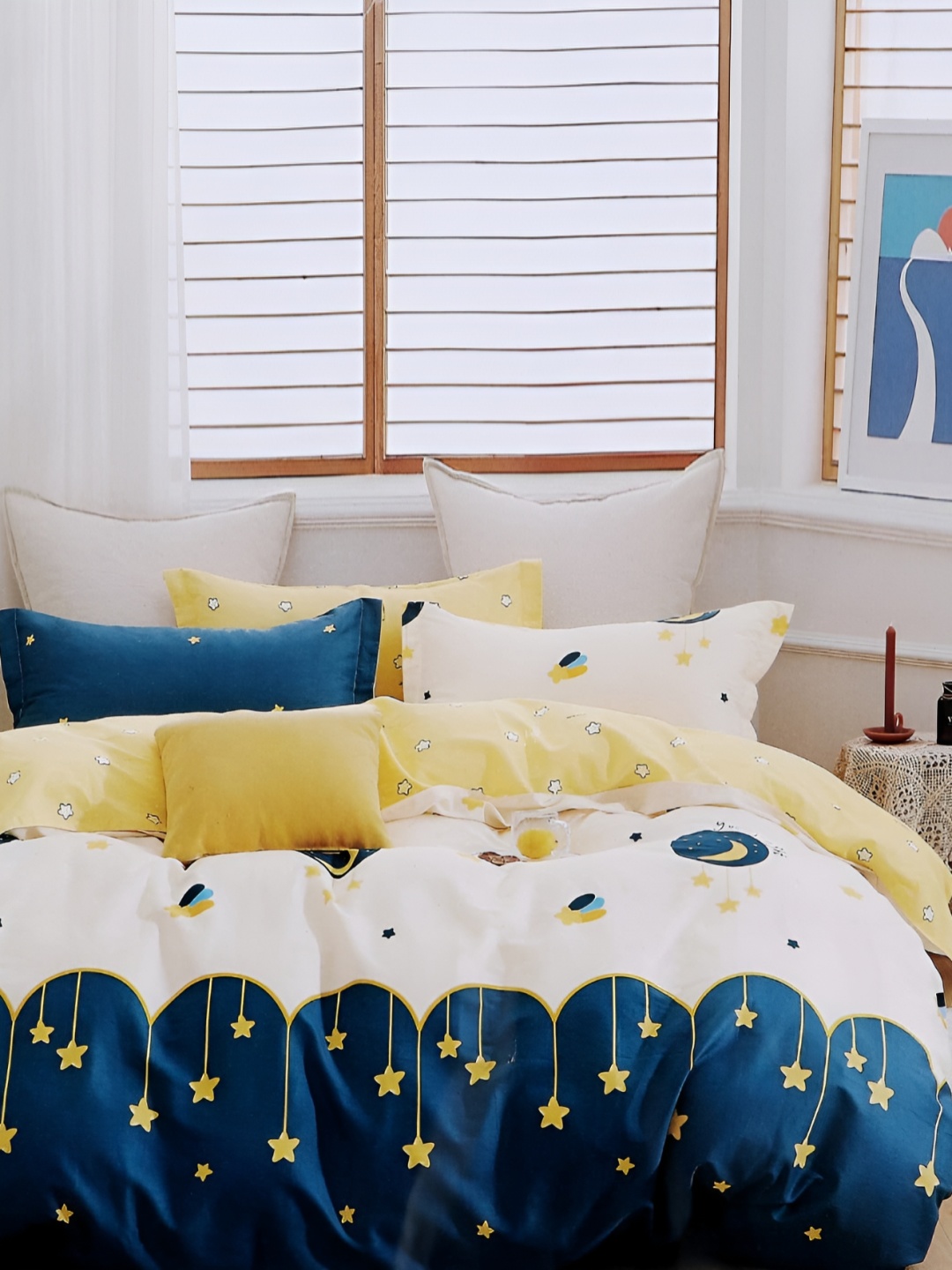 

MallowWorld 3-Pcs Yellow & Blue Printed 200TC King Bedcover With Pillow Cover, White