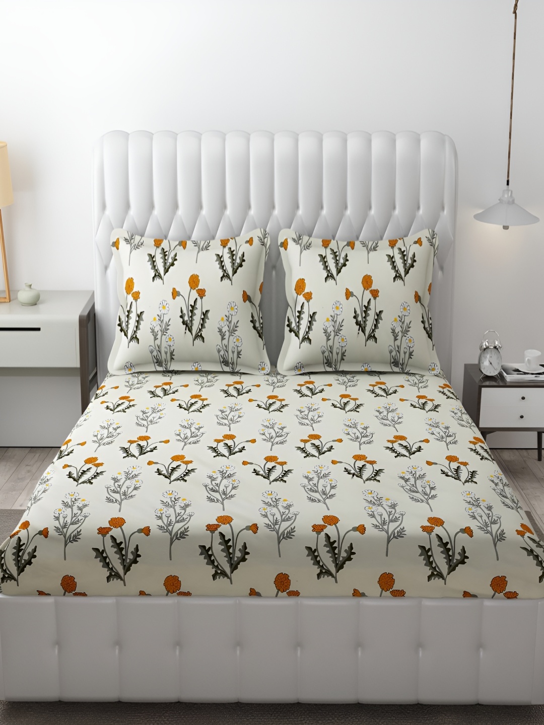 

MallowWorld Cream & Orange Floral Printed 200 TC Fitted King Bedsheet With 2 Pillow Covers