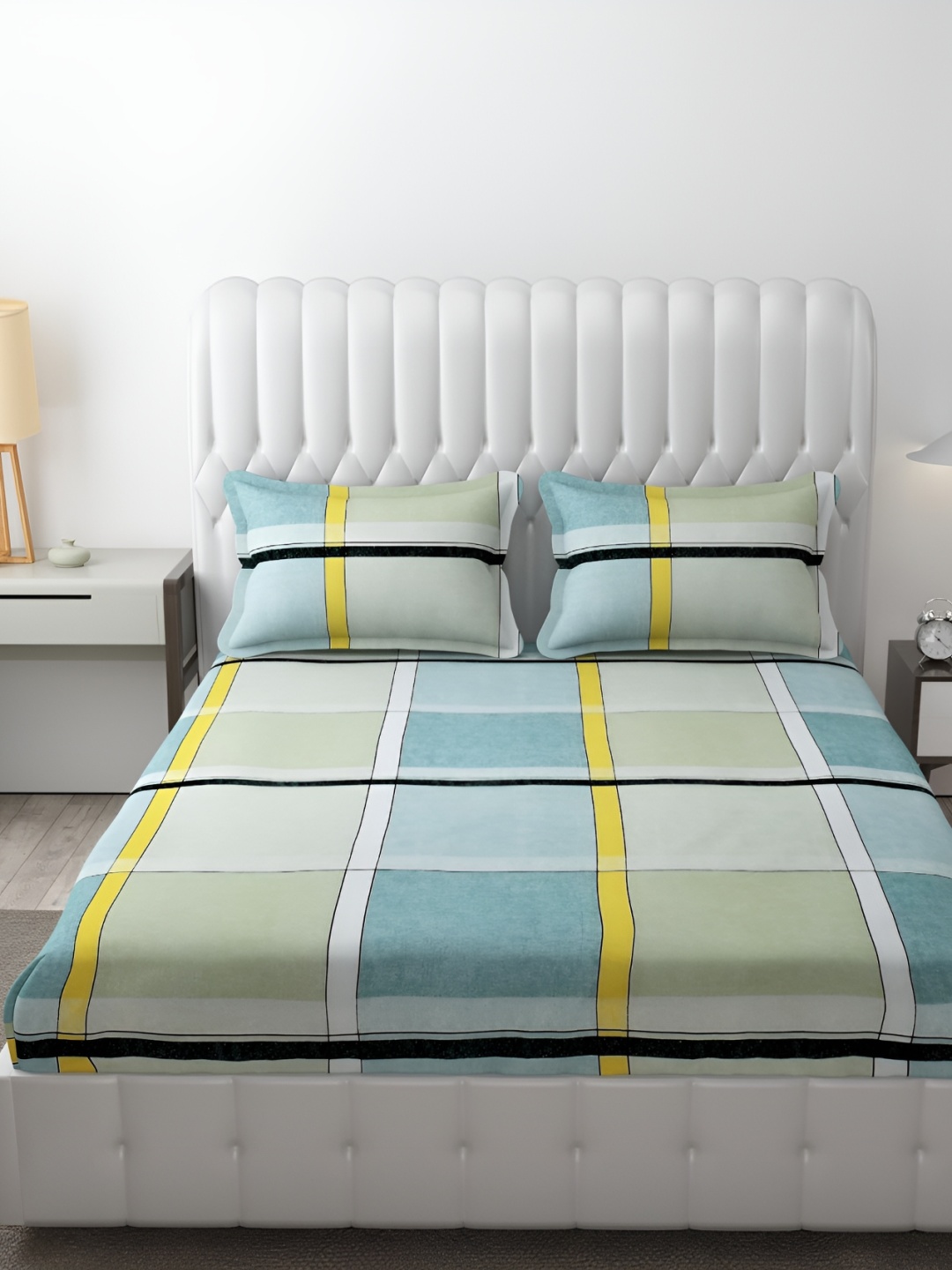

MallowWorld 3-Pcs Grey & Green Printed 200TC Double Bedcover With Pillow Cover