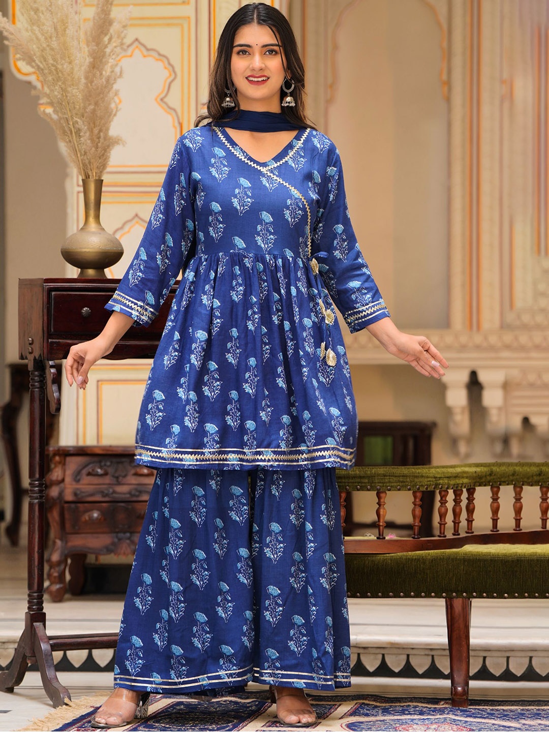 

PARIKSHIT Ethnic Motifs Printed V-Neck A-Line Kurta with Sharara & Dupatta, Blue