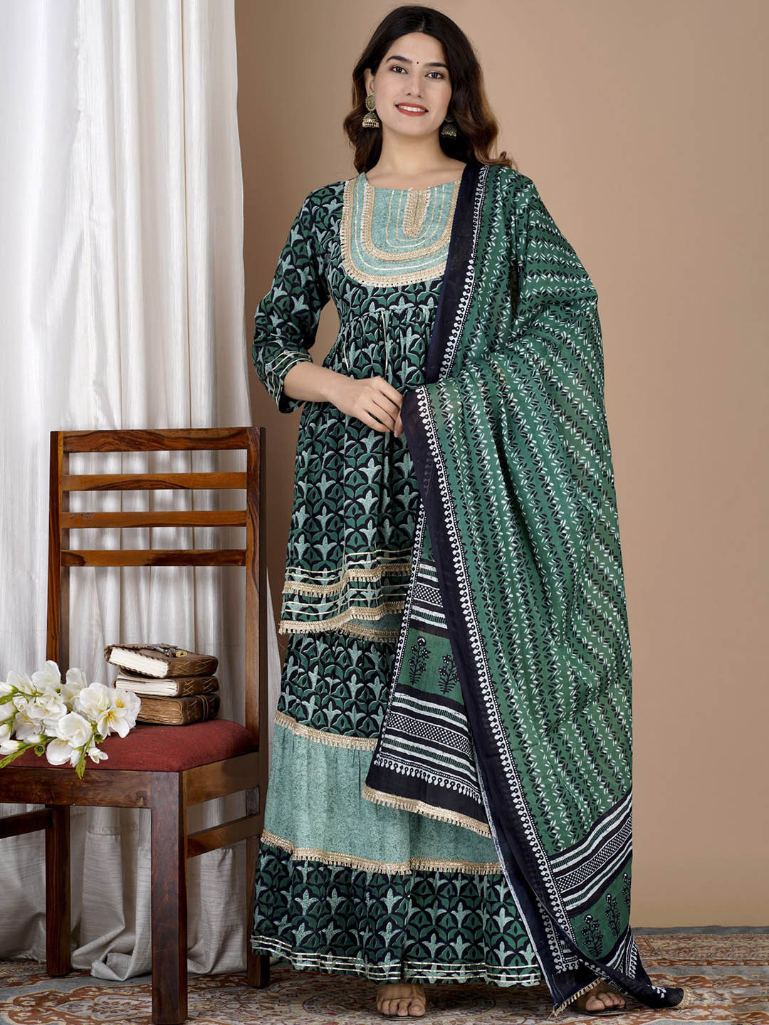 

PARIKSHIT Ethnic Motifs Printed Round Neck A-Line Kurta with Sharara & Dupatta, Green