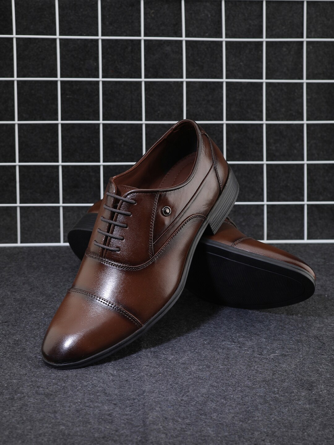 pelle albero Men Textured Formal Oxfords, Brown