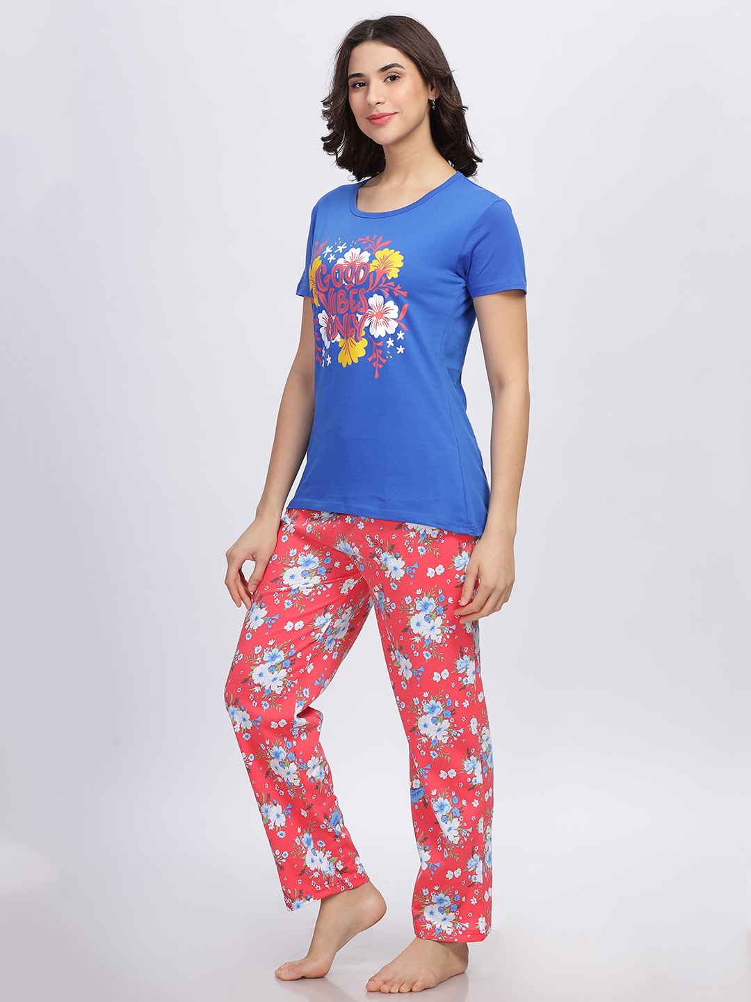 

Elzoh Floral Printed Pure Cotton T-shirt With Trousers, Blue