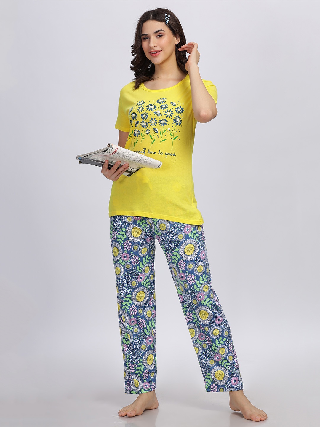 

Elzoh Floral Printed Pure Cotton T-shirt With Trousers, Yellow