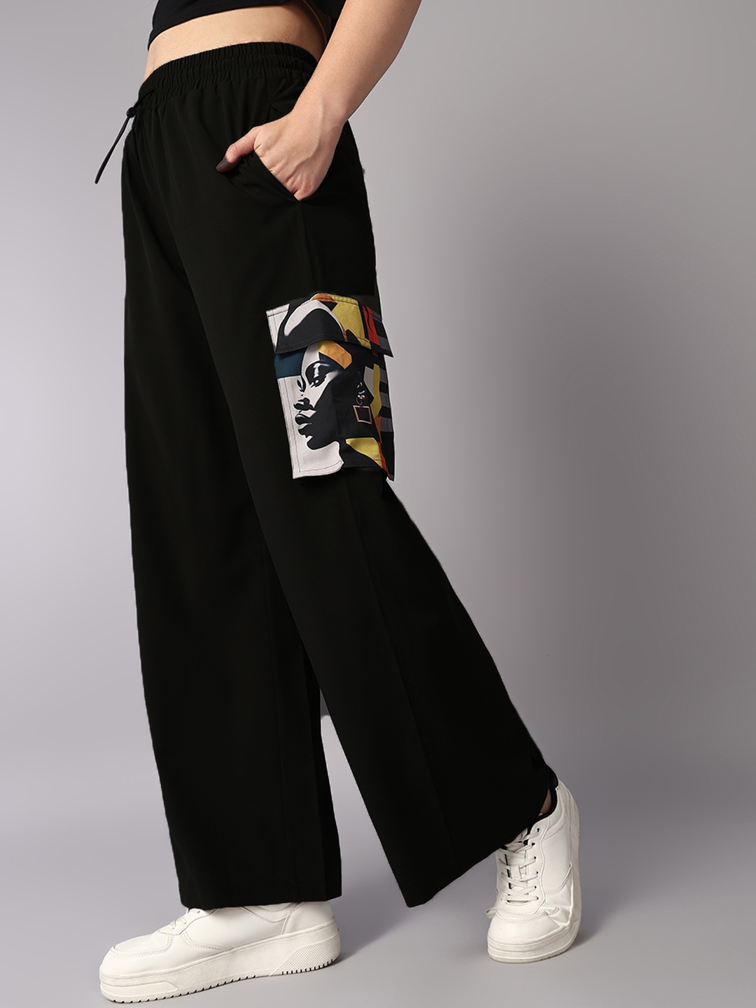 

The Roadster Lifestyle Co. Women Black Mid-Rise Cargos