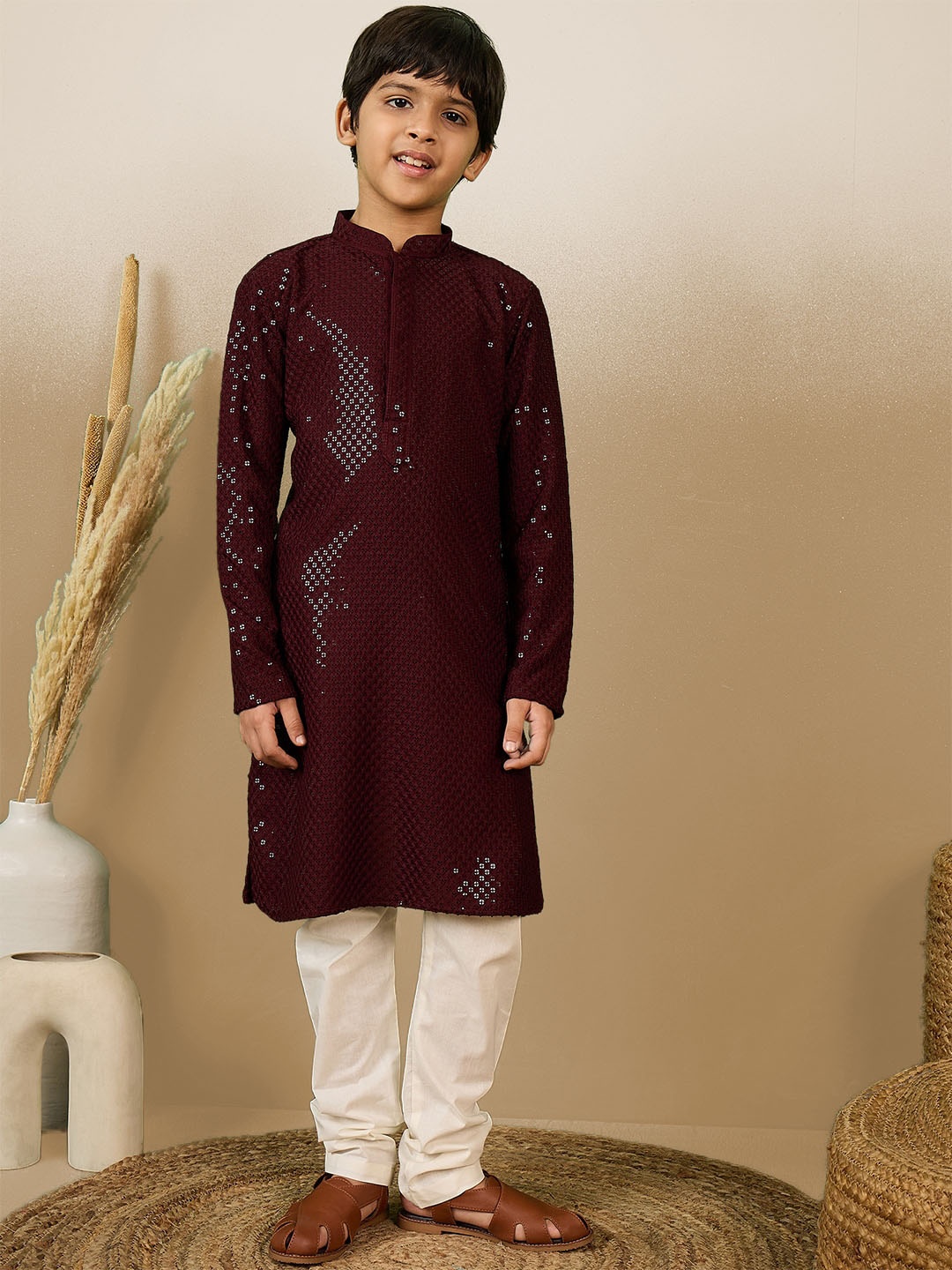 

Sanwara Boys Ethnic Motifs Embroidered Straight Chikankari Kurta With Pyjamas, Red