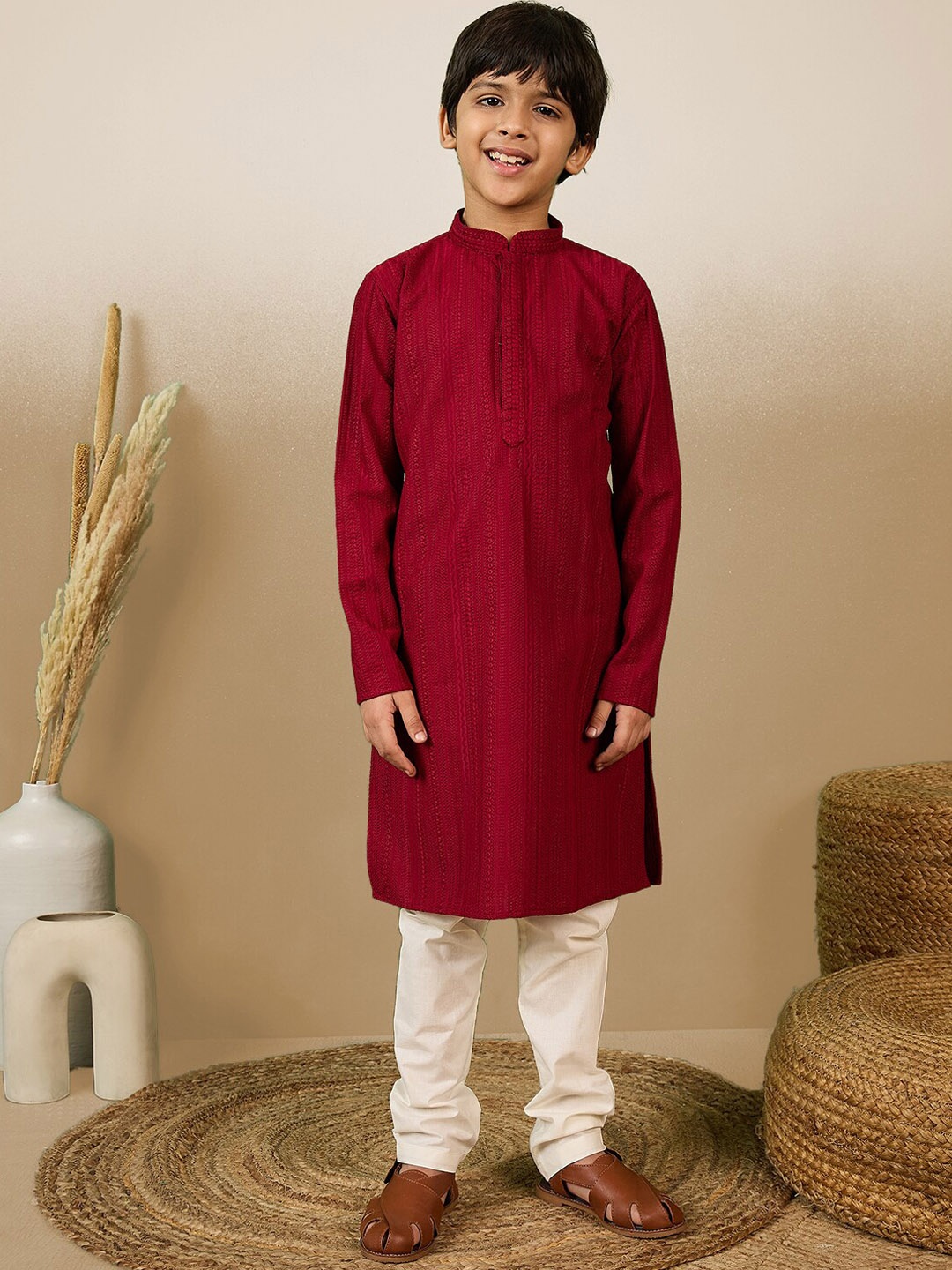 

Sanwara Boys Geometric Embroidered Straight Chikankari Kurta With Pyjamas, Maroon