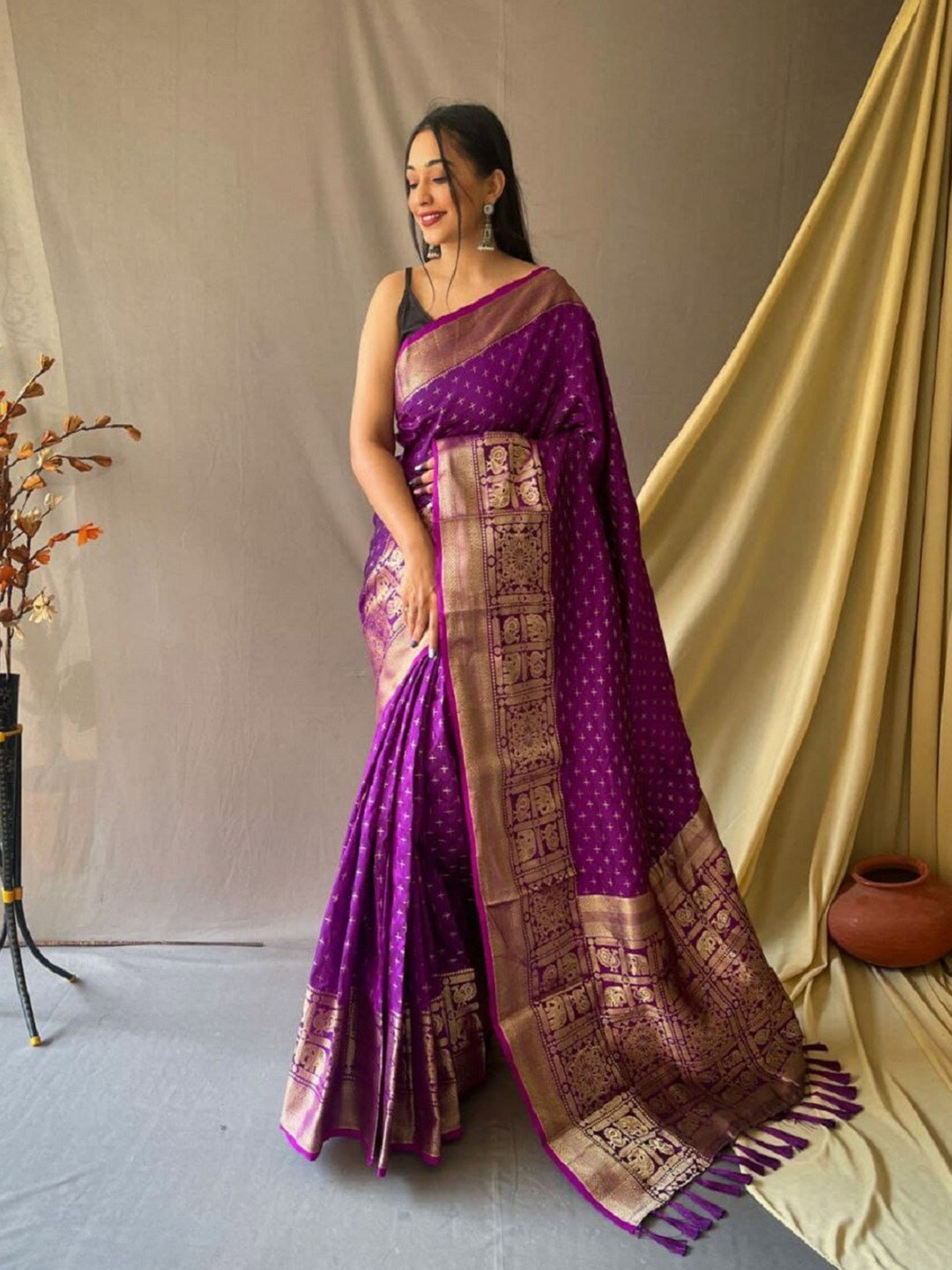 

Nimidiya Woven Design Geometric Zari Banarasi Saree, Purple