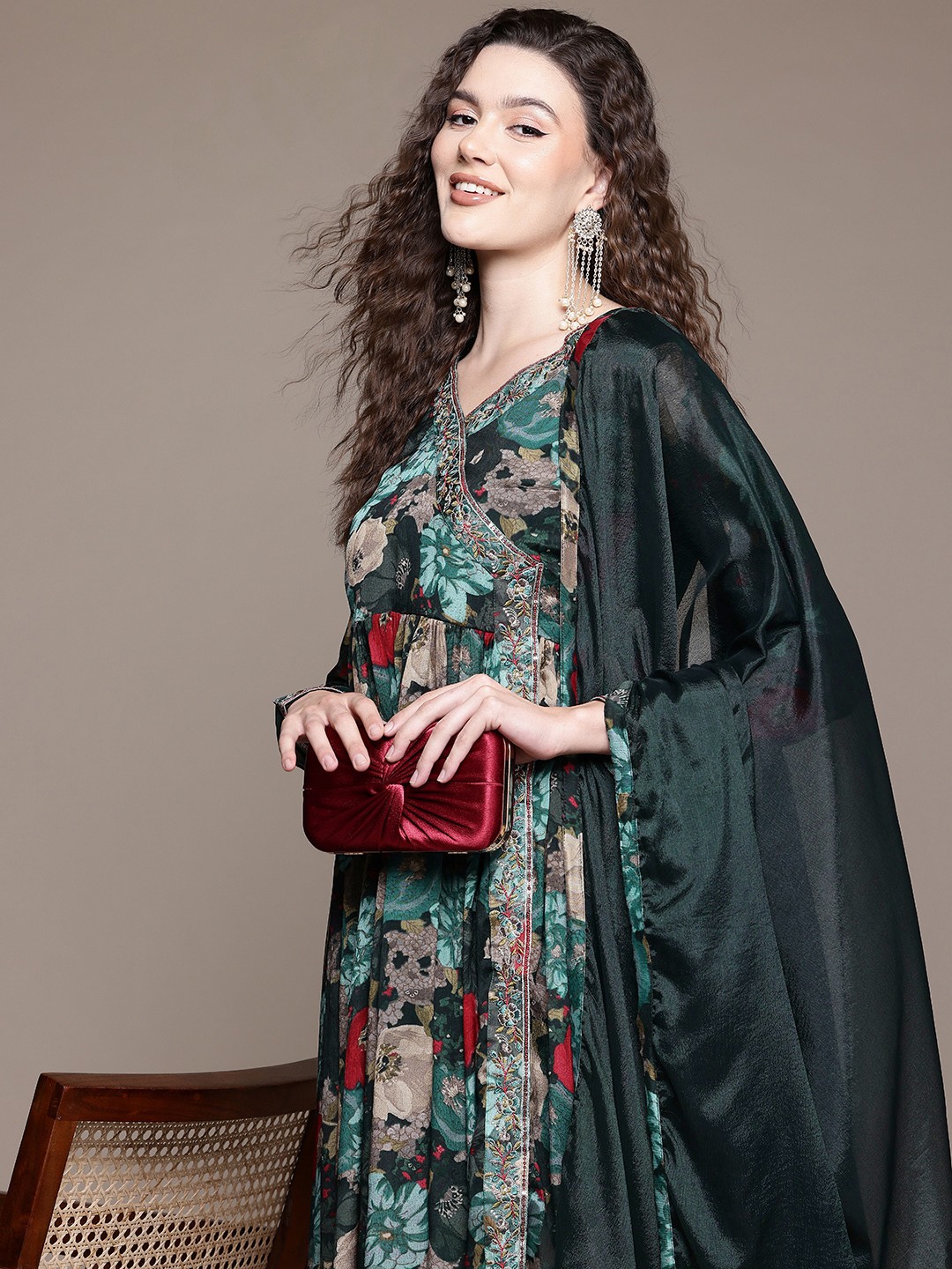 

Readiprint Women Floral Printed Pleated Thread Work Pure Silk Kurta with Trousers & With Dupatta, Green