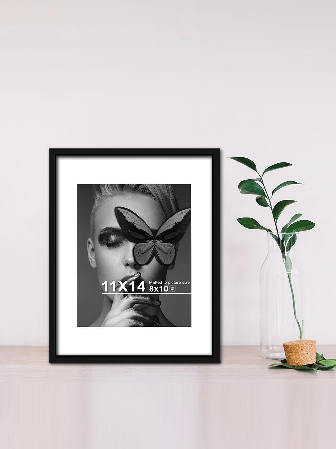 

Art Street Black & White Wooden Wall Photo Frame