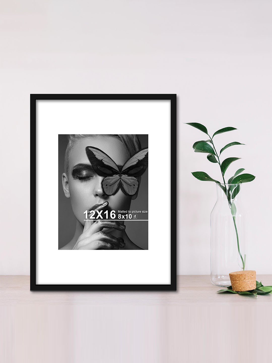 

Art Street Black & White Wooden Wall Photo Frame