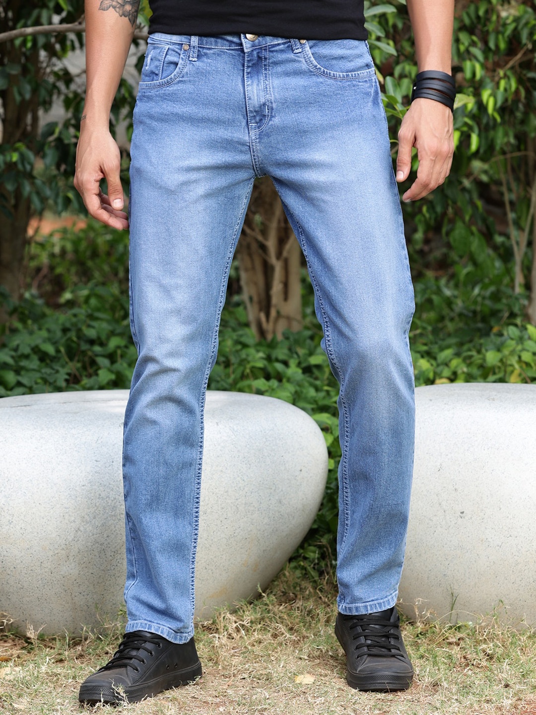 

Mast & Harbour Blue Men Smart Heavy Fade Clean Look Stretchable Jeans