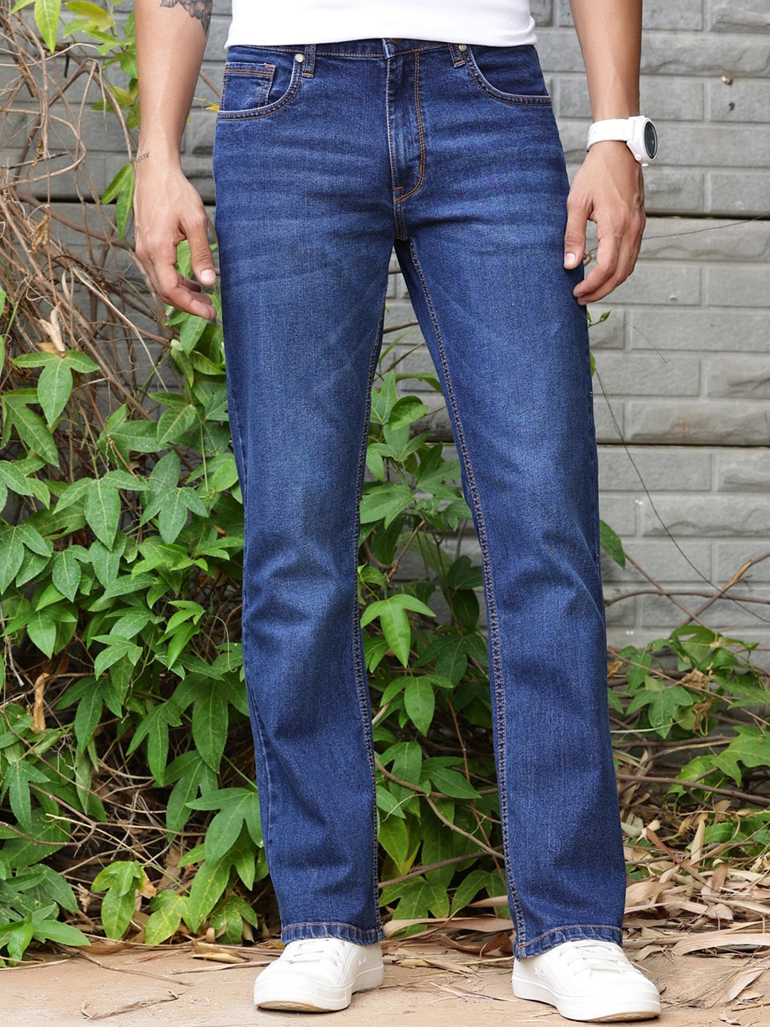 

Mast & Harbour Blue Men Smart Bootcut Clean Look Light Fade Stretchable Jeans, Navy blue