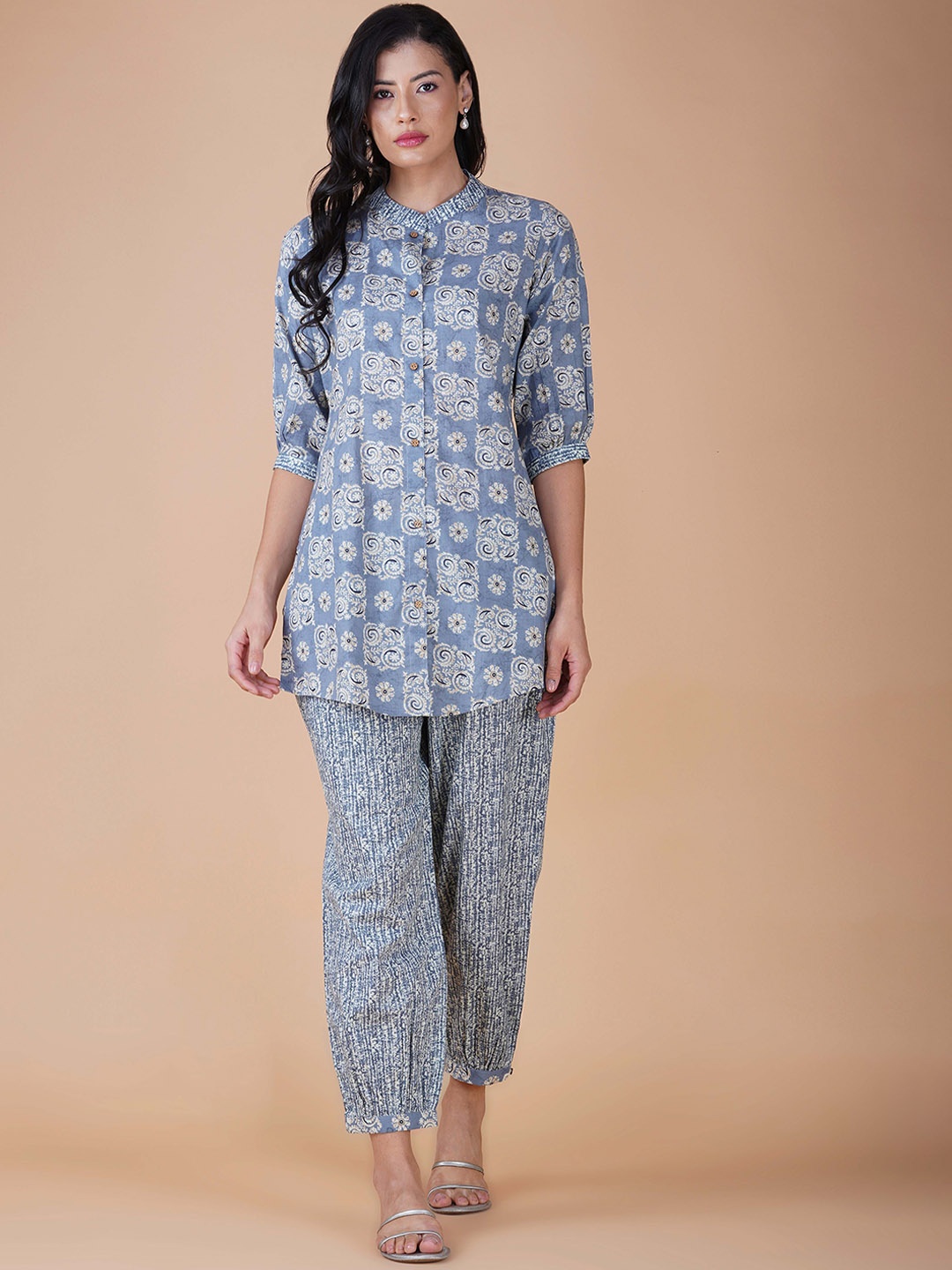 

TSUCCHI TRADITIONS Ethnic Motifs Printed Mandarin Collar Pure Cotton Top With Trousers, Blue