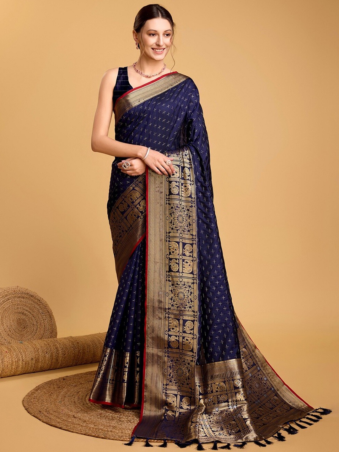 

Nimidiya Ethnic Motifs Woven Design Zari Banarasi Saree, Navy blue