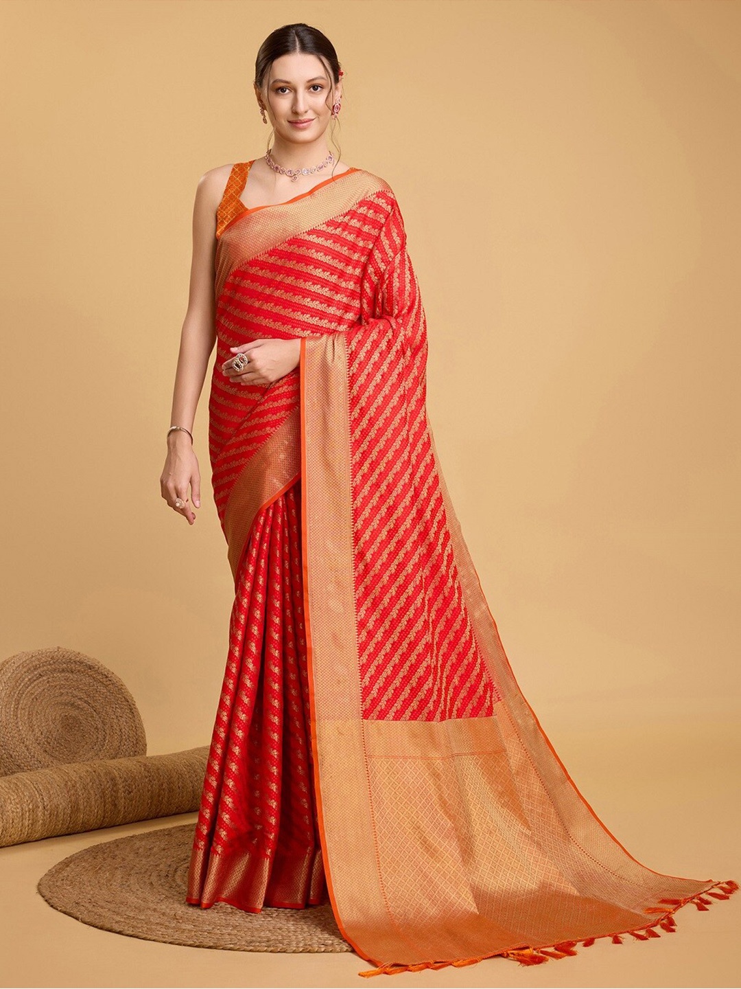 

Nimidiya Leheriya Zari Designer Banarasi Saree, Red