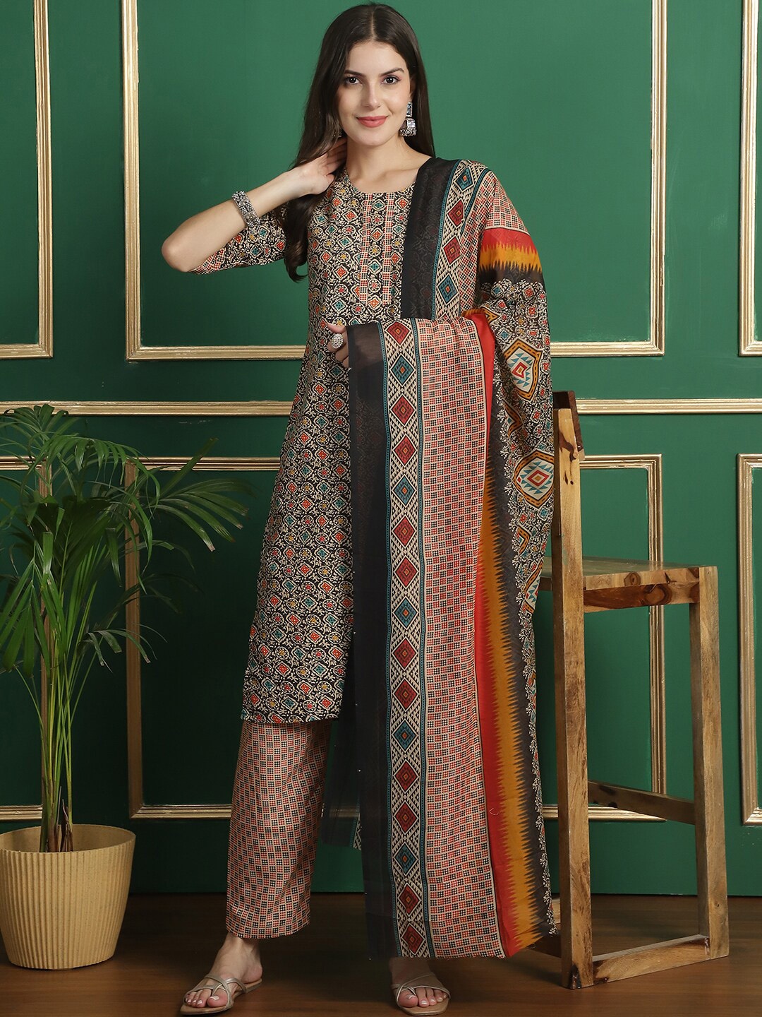 

7Threads Ethnic Motifs Printed Round Neck Three-Quarter Sleeves Pure Cotton Kurta Set, Grey