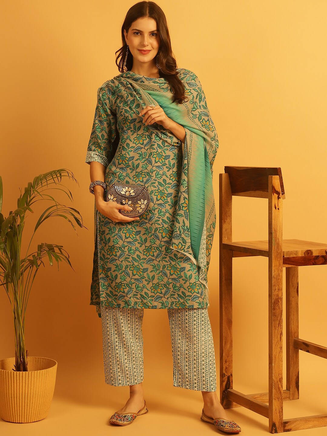 

7Threads Floral Printed Notch Neck Pure Cotton Kurta with Trousers & Dupatta, Green