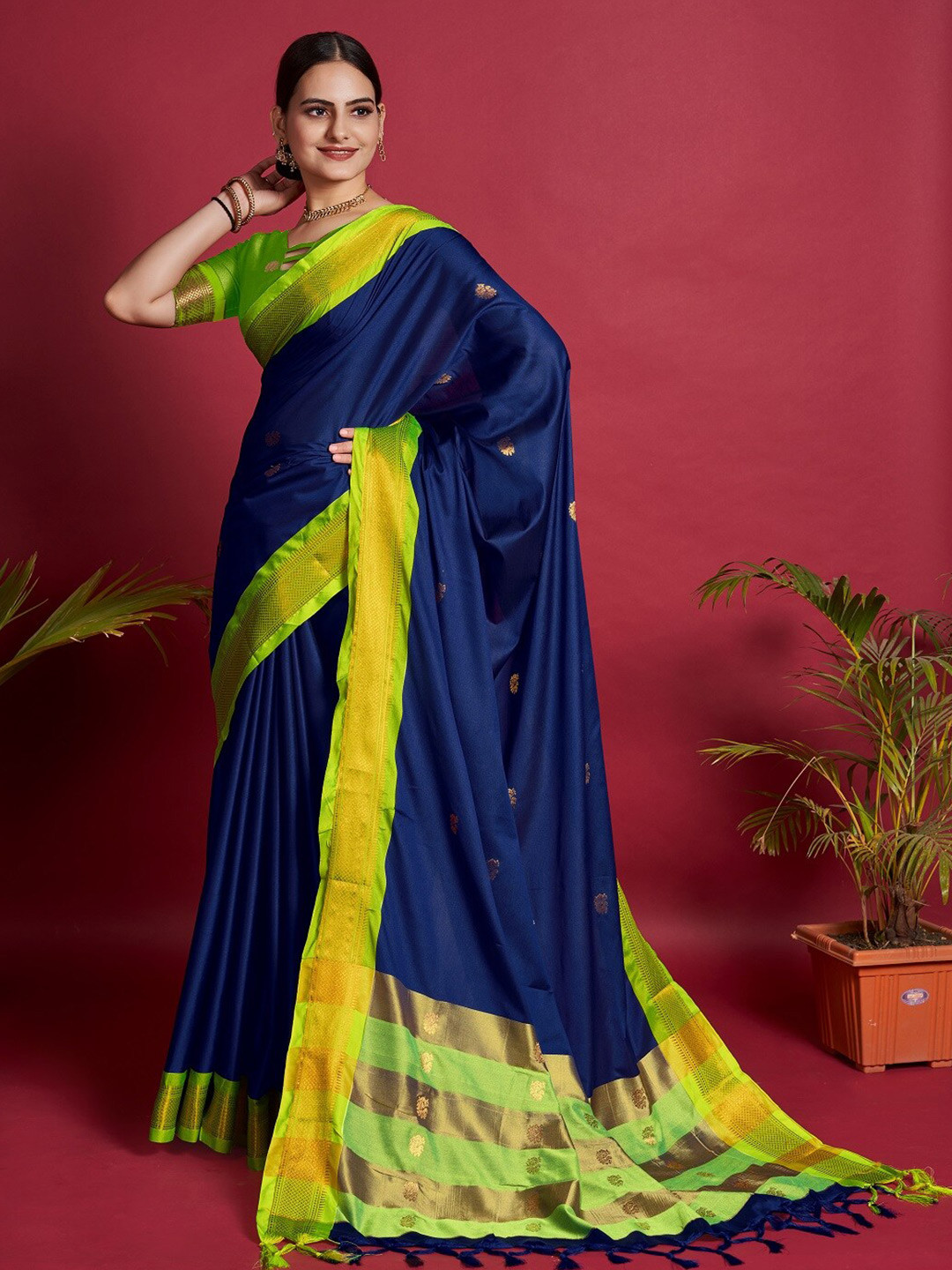 

Nimidiya Woven Design Zari Designer Kanjeevaram Saree, Navy blue
