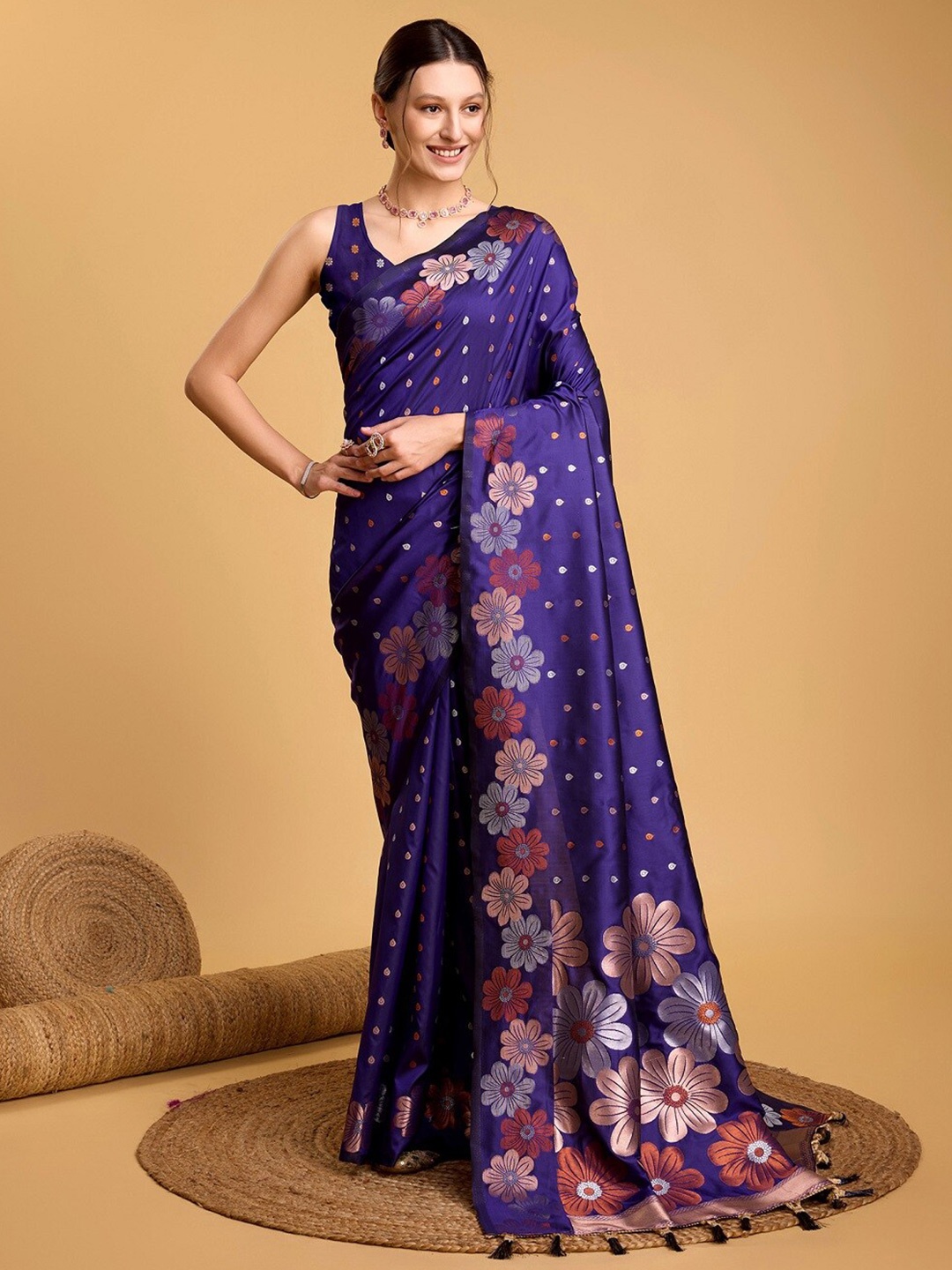 

Nimidiya Floral Zari Banarasi Saree with Tassels, Violet