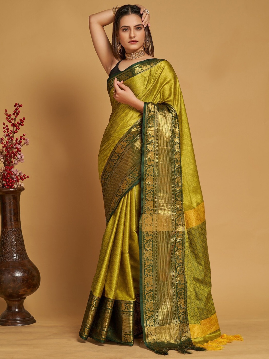 

Nimidiya Ethnic Motifs Woven Design Zari Banarasi Saree, Lime green