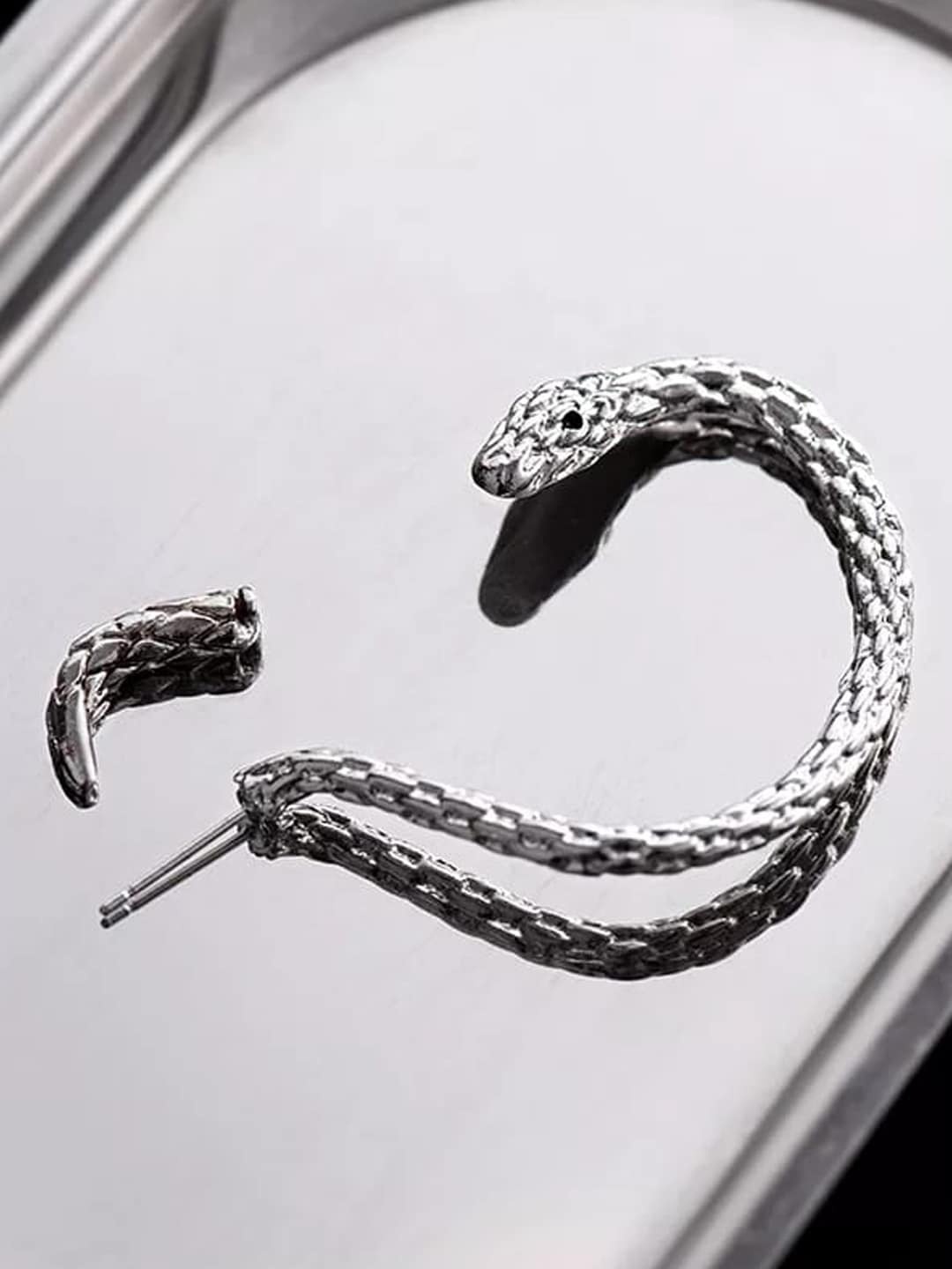 

Xivir Silver Plated Ear Cuff