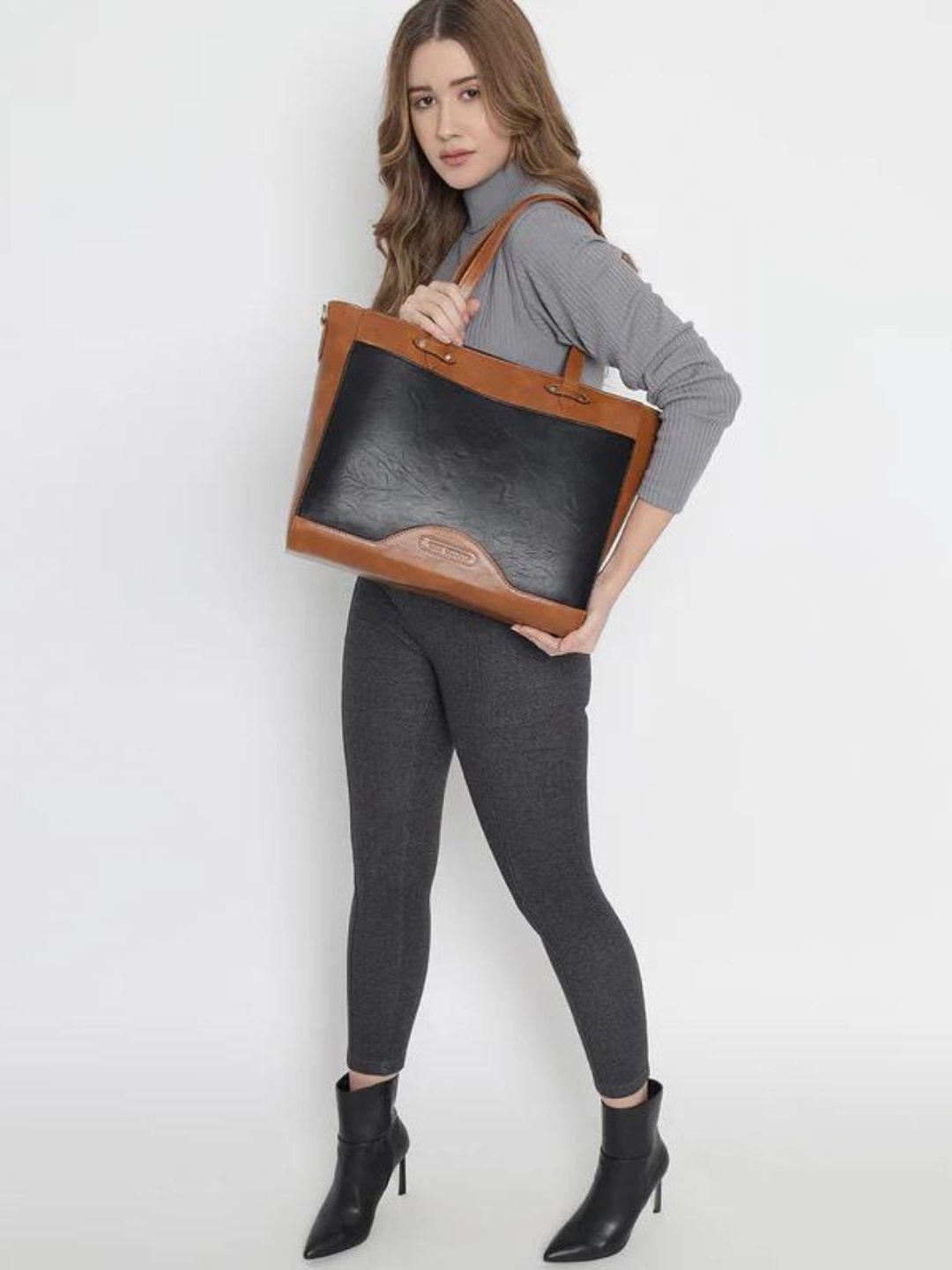 THE GUSTO Oversized Structured Shoulder Bag, Tan