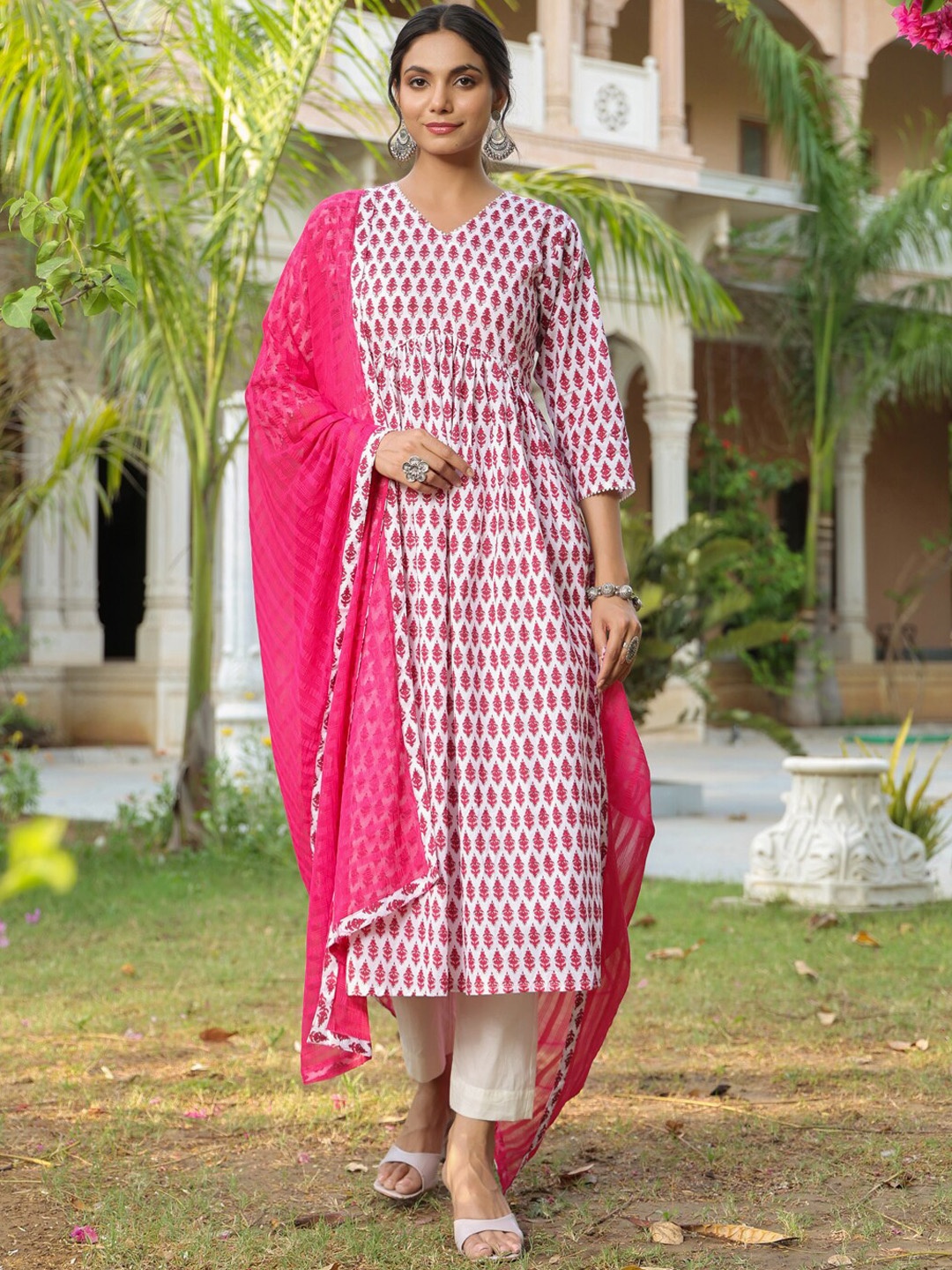

AURIELLA Floral Printed Flared Empire Pure Cotton A-Line Kurta Set, Pink