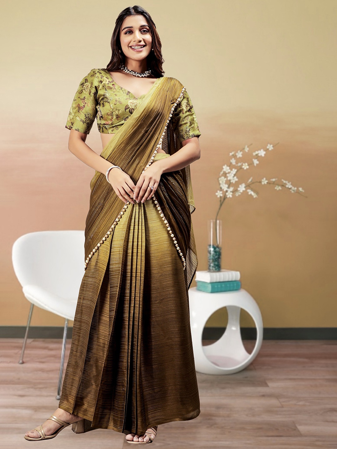 

RACHNA Embellished Ready to Wear Saree, Green