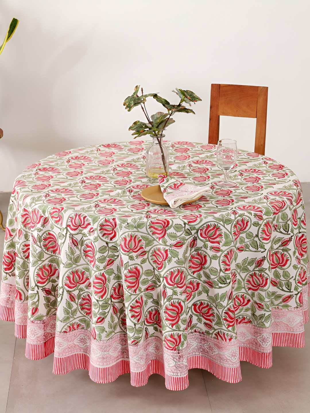 

HANDICRAFT PALACE Pink Floral Printed Cotton 4 Seater Round Table Cover With Napkin Set