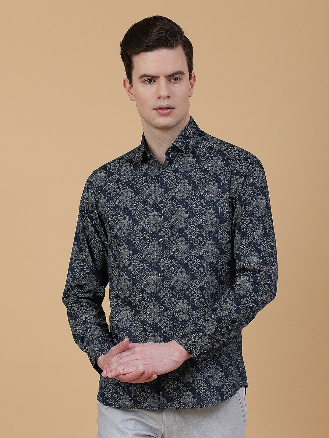 

Greenfibre Men Slim Fit Floral Printed Spread Collar Cotton Shirt, Navy blue