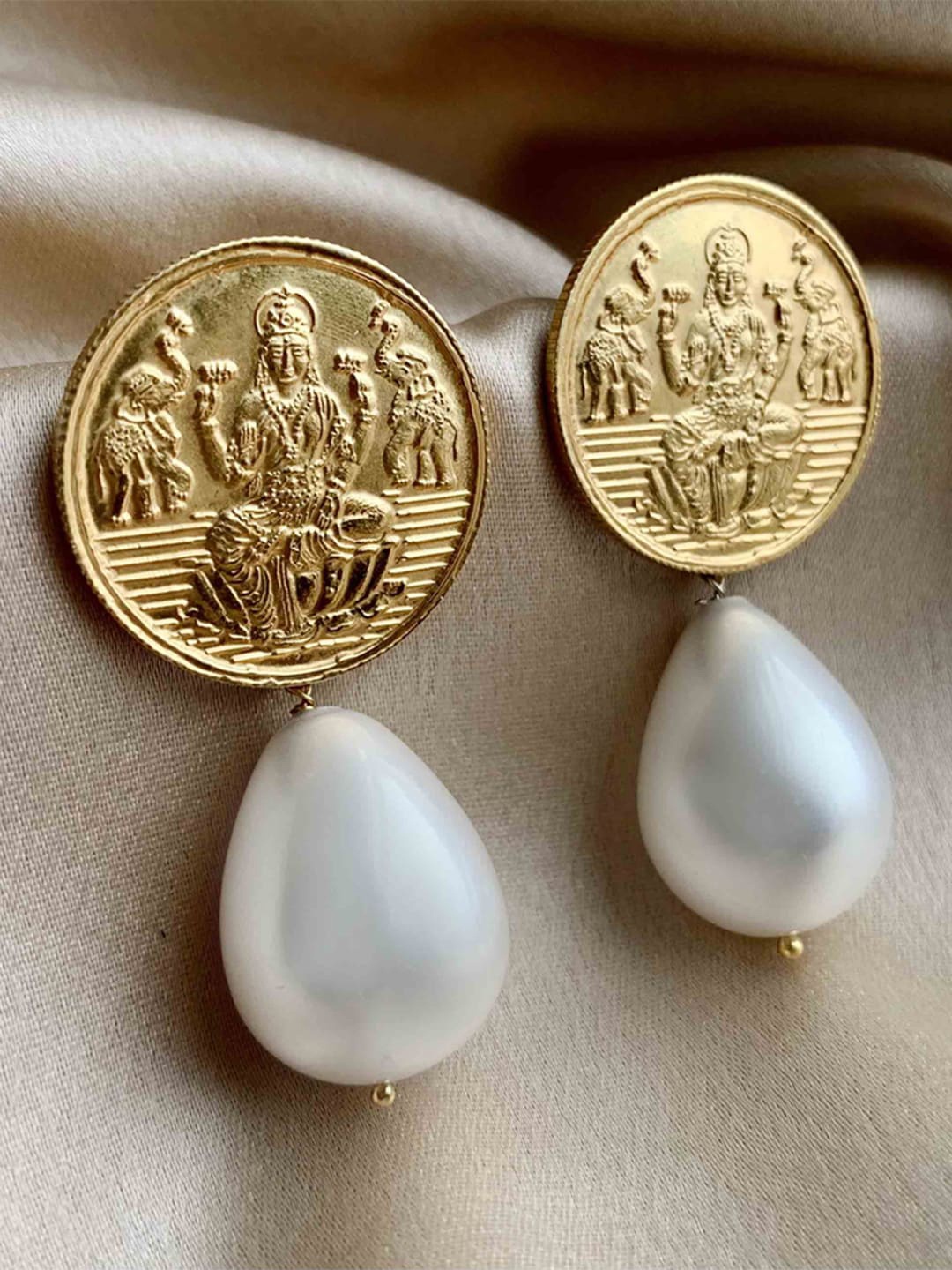 

Unniyarcha Gold Plated Silver Contemporary Drop Earrings