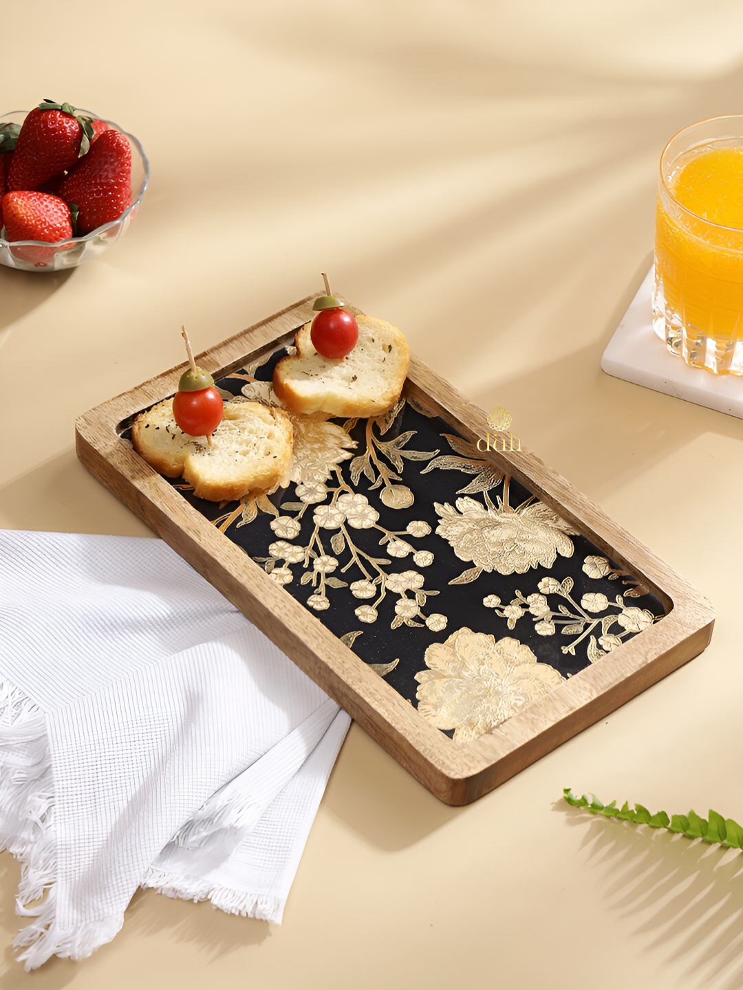 

DULI Black & Beige Floral Printed Wooden Rectangle Serving Tray