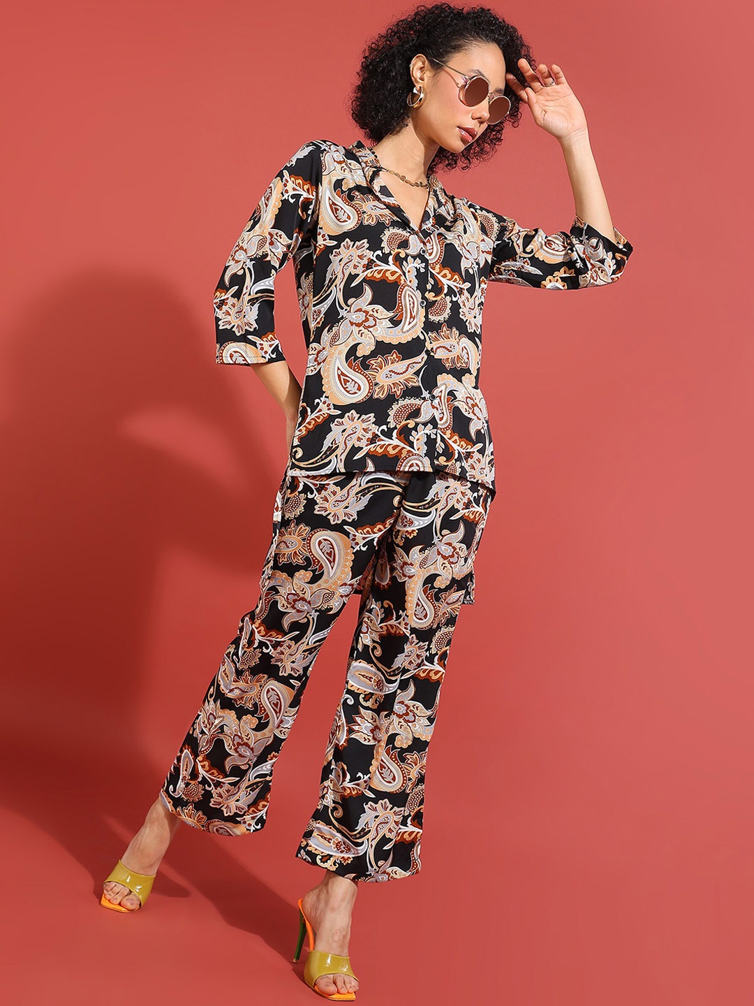 

Murcia Printed Shirt & Trouser, Black