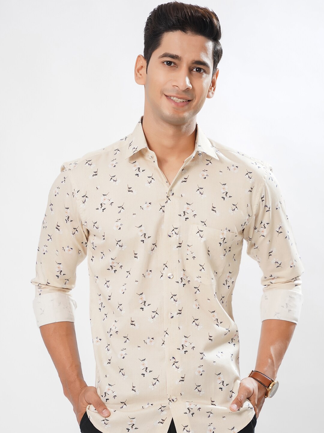 

ROYALTAIL Comfort Floral Opaque Printed Cotton Casual Shirt, Cream